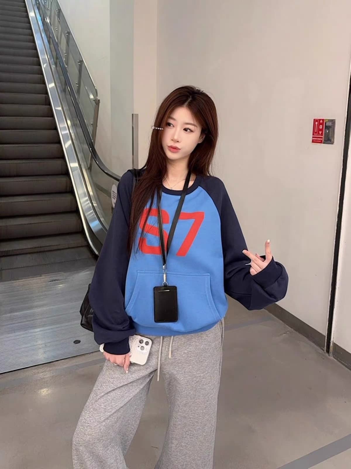 아메리칸 레트로 알파벳 긴팔 후드티 여성 봄 가을 얇은 스타일 루즈핏 캐주얼 맨위 싱글 착용 품격 학원 스타일 재킷 이미지 3