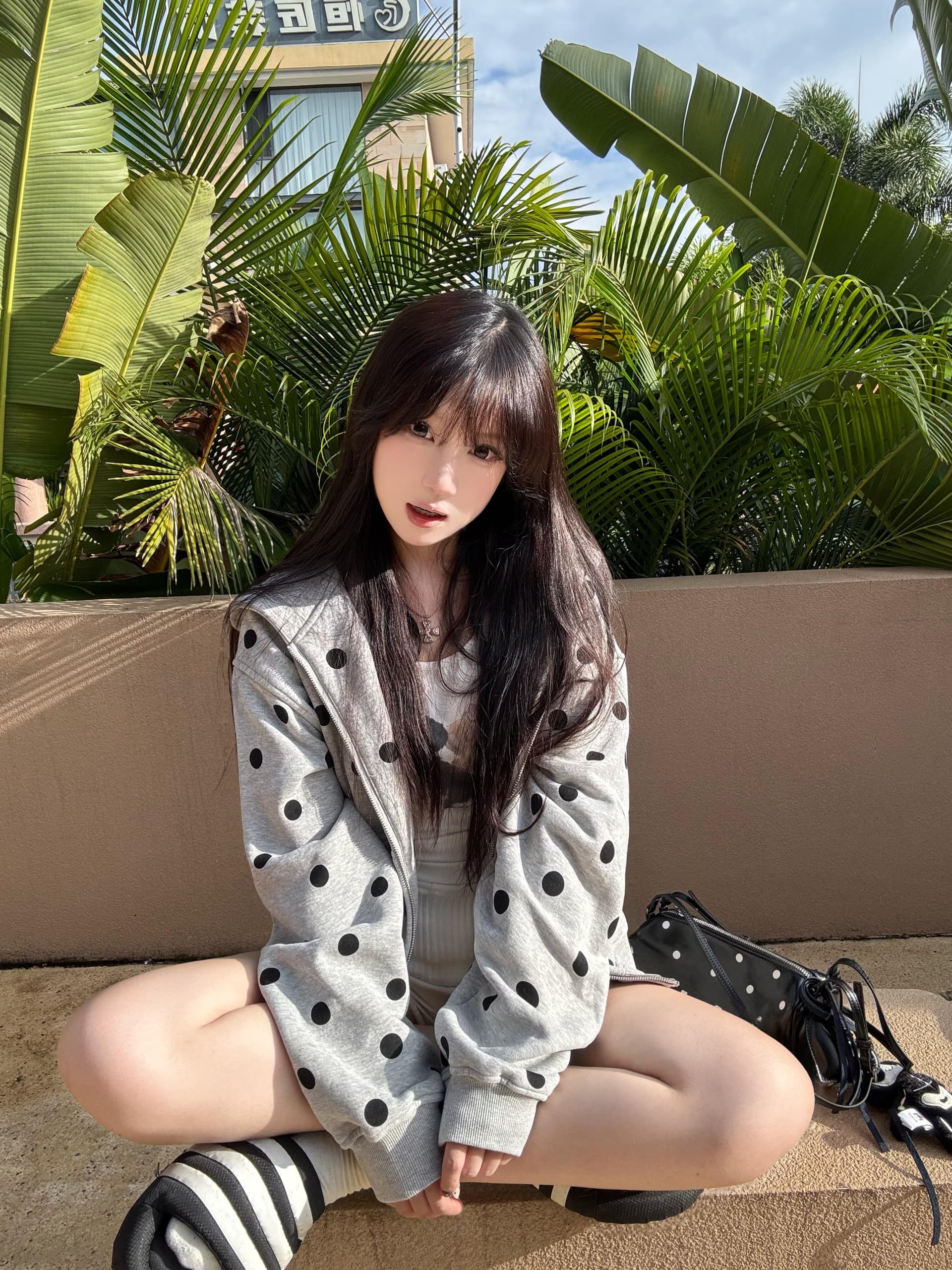 한 부서 캐주얼 회색 도트 무늬 후드 티 스웨터 오픈 가디건 여성 이른 가을 착용 가져 가라. 쇼트 스타일 느긋한 루즈핏 다용도 짧은 외투 상세 이미지 2