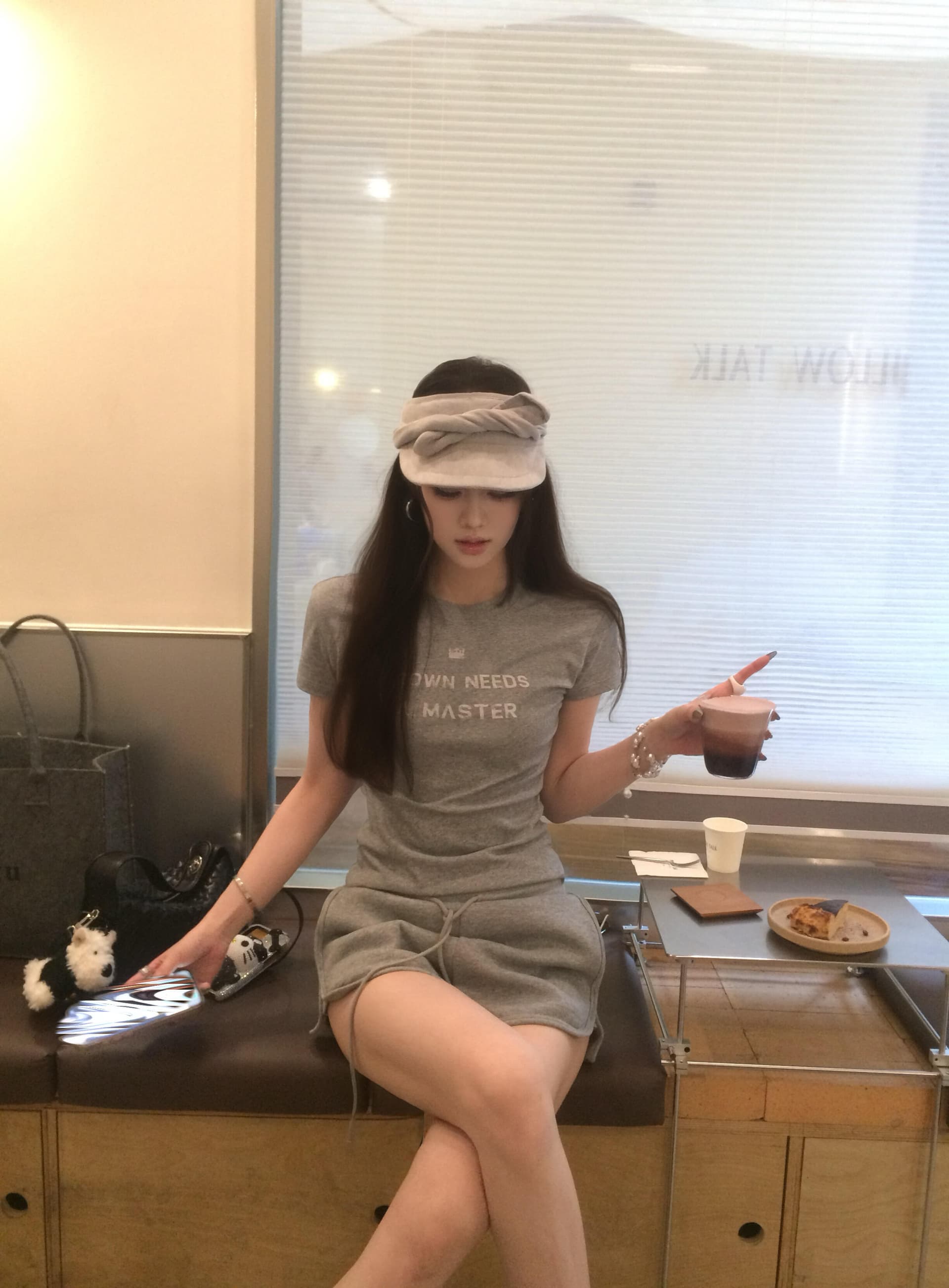 아메리칸 미니멀리즘 알파벳 프린트 긍정적 인 어깨 반팔 티셔츠 여성 여름 패션 핫걸 바람 몸매 가꾸기 쇼트 스타일 맨위 상세 이미지 2