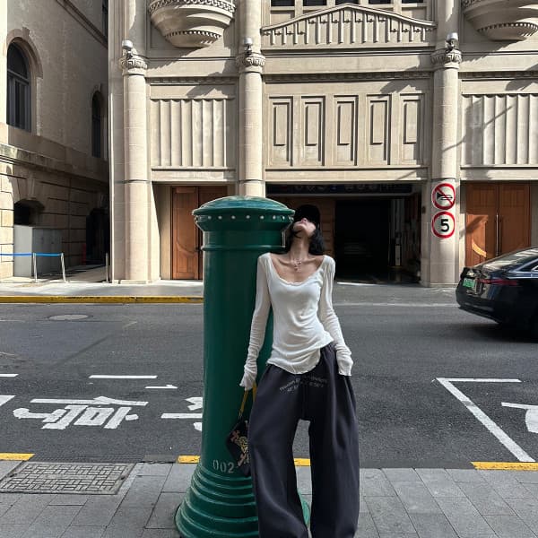 한 부서 좋은 달콤한 화이트 긴팔 티셔츠 여성 이른 가을 얇은 스타일 몸매 가꾸기 슬림해 보이는 라이 경기 서울 맨위 이미지 2