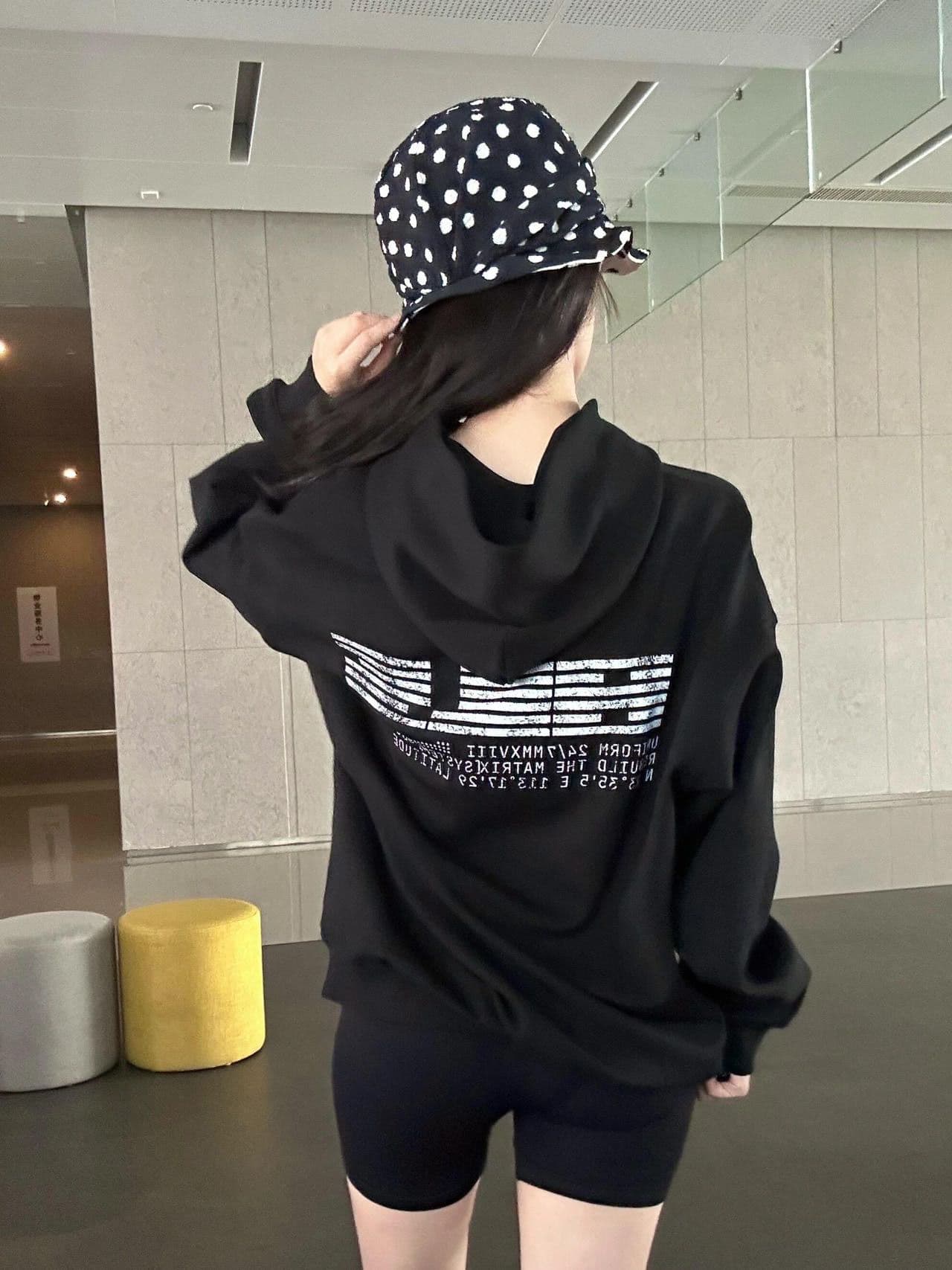 한 부서 작은 대중 레트로 알파벳 프린트 후드 티 스웨터 여성 가을 겨울 루즈핏 느긋한 바람 풀오버 털이 있는 맨위 재킷 이미지 4