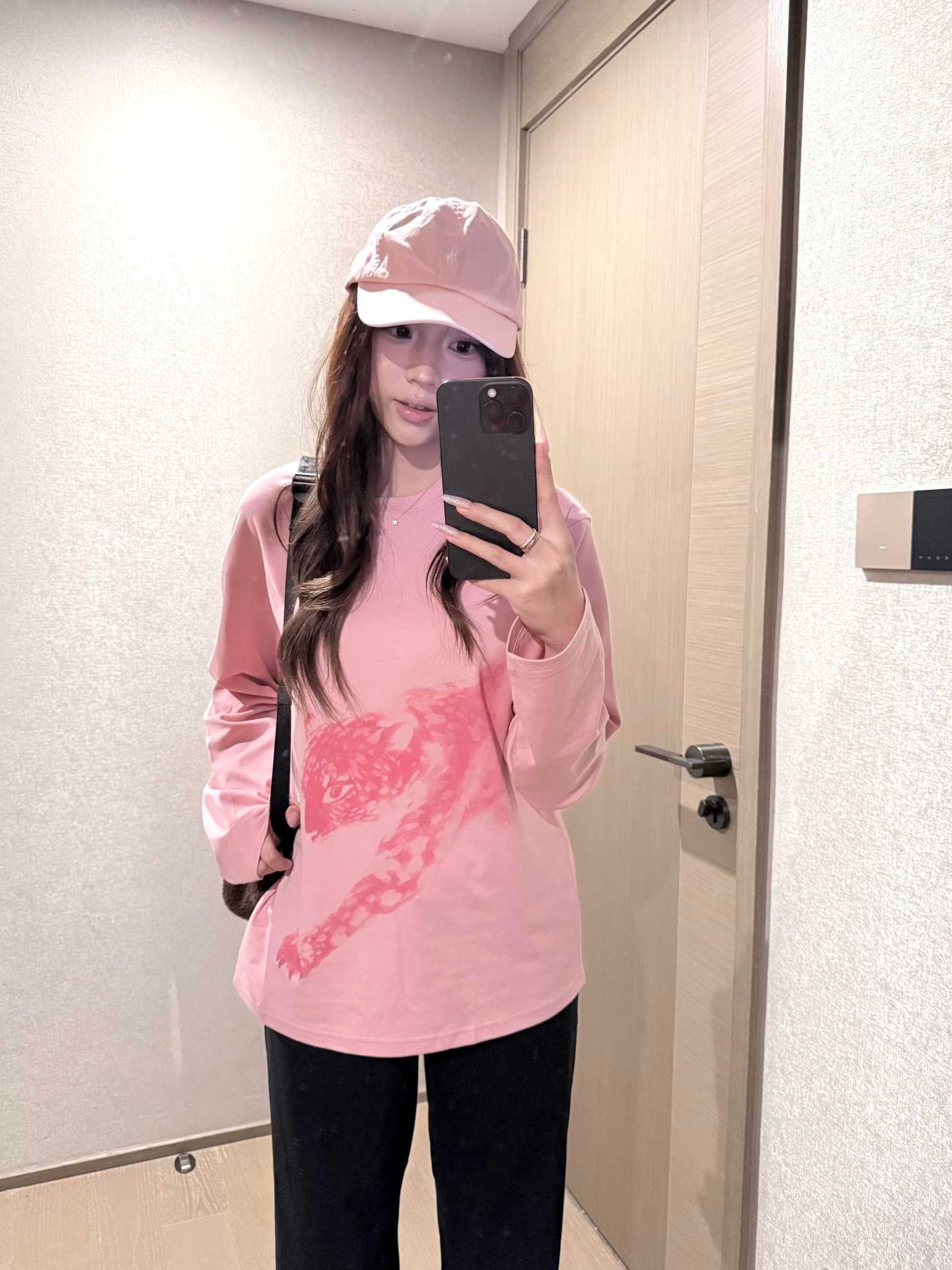 아메리칸 레트로 루즈핏 라운드 넥 긴팔 티셔츠 여성 프린트 봄 가을 핑크색 맨위 상세 이미지 2