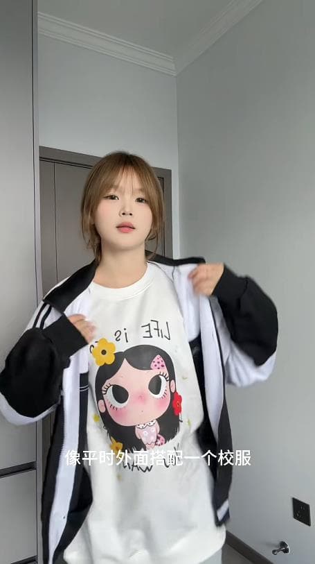 일본식 만화 귀여운 소녀 프린트 라운드 넥 후드티 여성 루즈핏 새로운 가을 느긋한 바람 맨위 상세 이미지 3