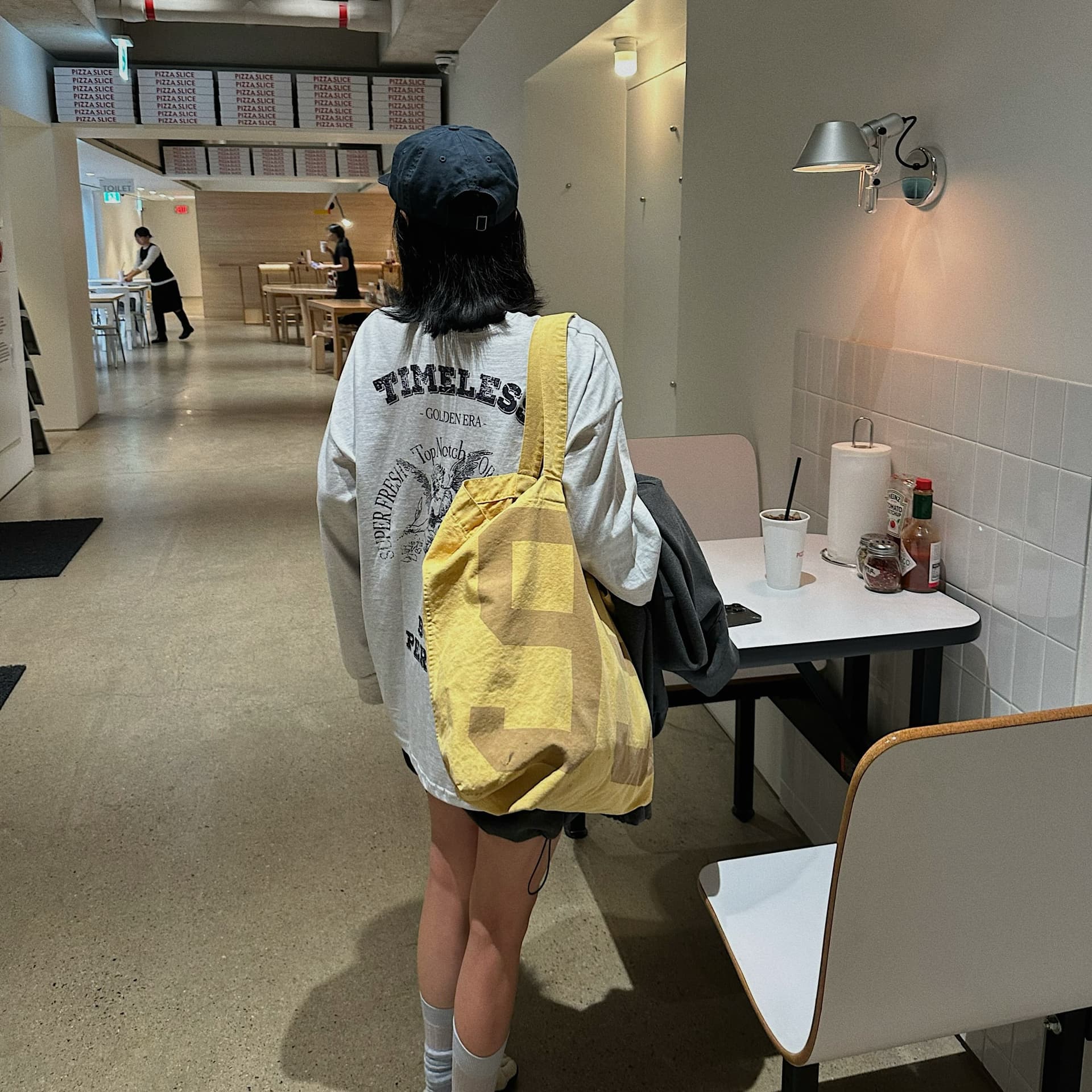 프린트 루즈핏 만나는 손 소매 뭉치 구두 긴팔 티셔츠 여성 이미지 5