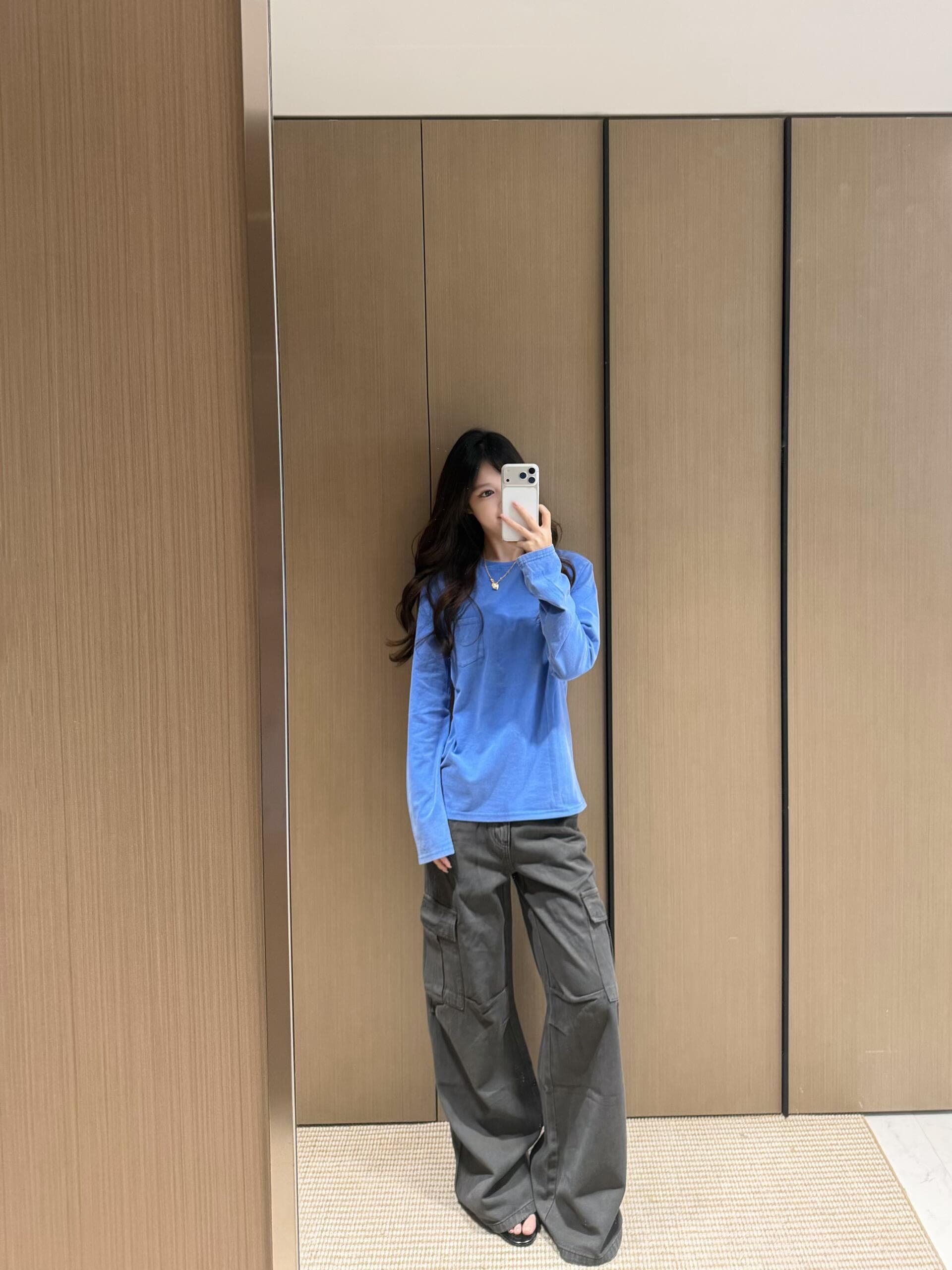 워싱 튀김 소금 파란색 주머니 긴팔 티셔츠 여성 봄 가을 기초 섹션 다용도 캐주얼 인사이드 가져 가라. 기본 셔츠 맨위 이미지 4