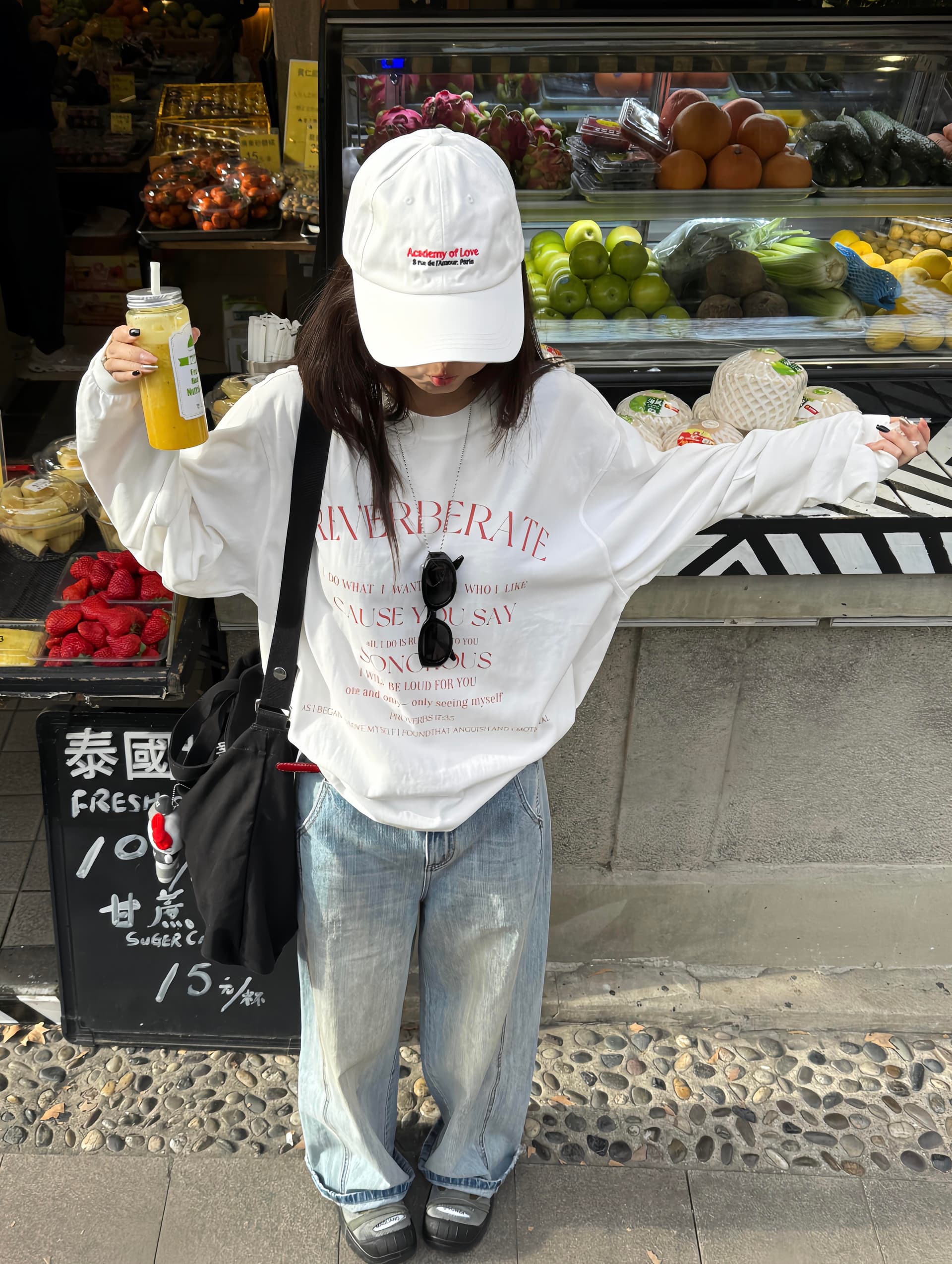 아메리칸 레트로 알파벳 프린트 화이트 긴팔 티셔츠 여성 봄 루즈핏 다용도 느긋한 캐주얼 맨위