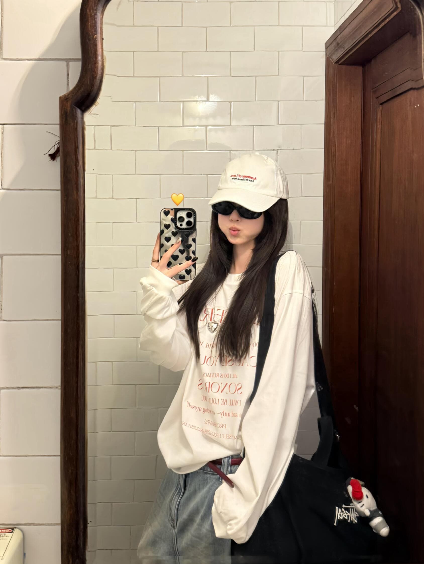 아메리칸 레트로 알파벳 프린트 화이트 긴팔 티셔츠 여성 봄 루즈핏 다용도 느긋한 캐주얼 맨위 상세 이미지 5
