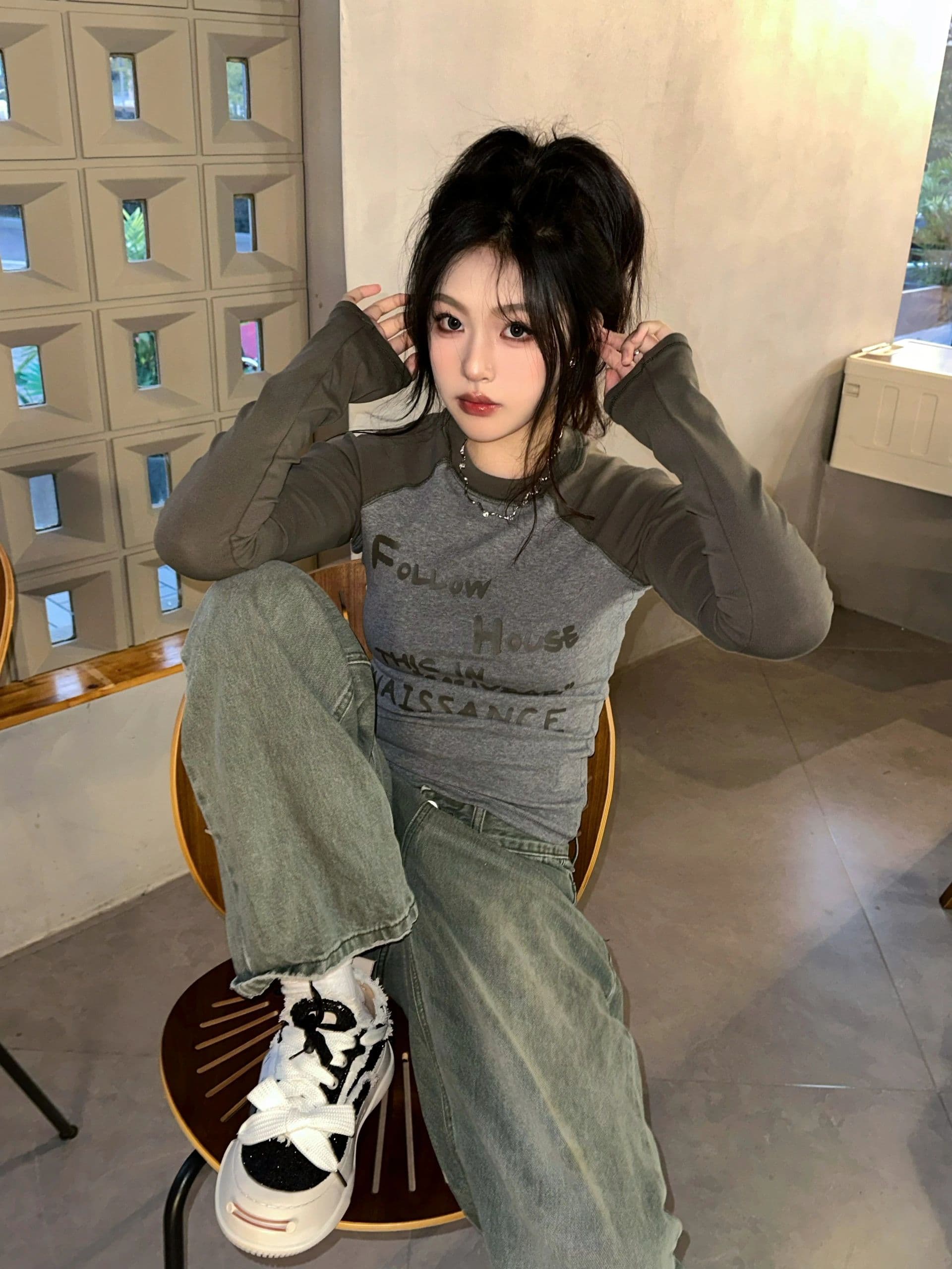 아메리칸 핫걸 배색 회색 삽입 어깨 긴팔 티셔츠 여성 이른 가을 알파벳 프린트 몸매 가꾸기 슬림해 보이는 기본 셔츠 맨위 상세 이미지 1