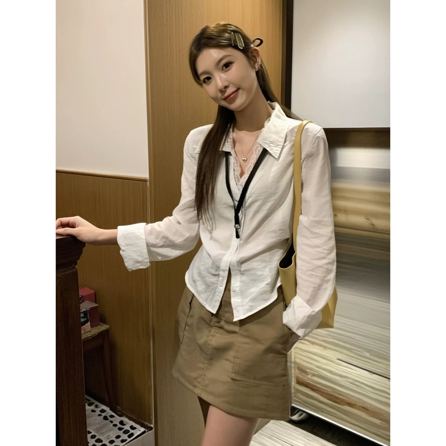 높음 지혜 바람 긴팔 폴로 칼라 화이트 여성 셔츠 가을 레트로 스택 착용 디자인 센스 다용도 허리 수축 맨위 새로운 이미지 5