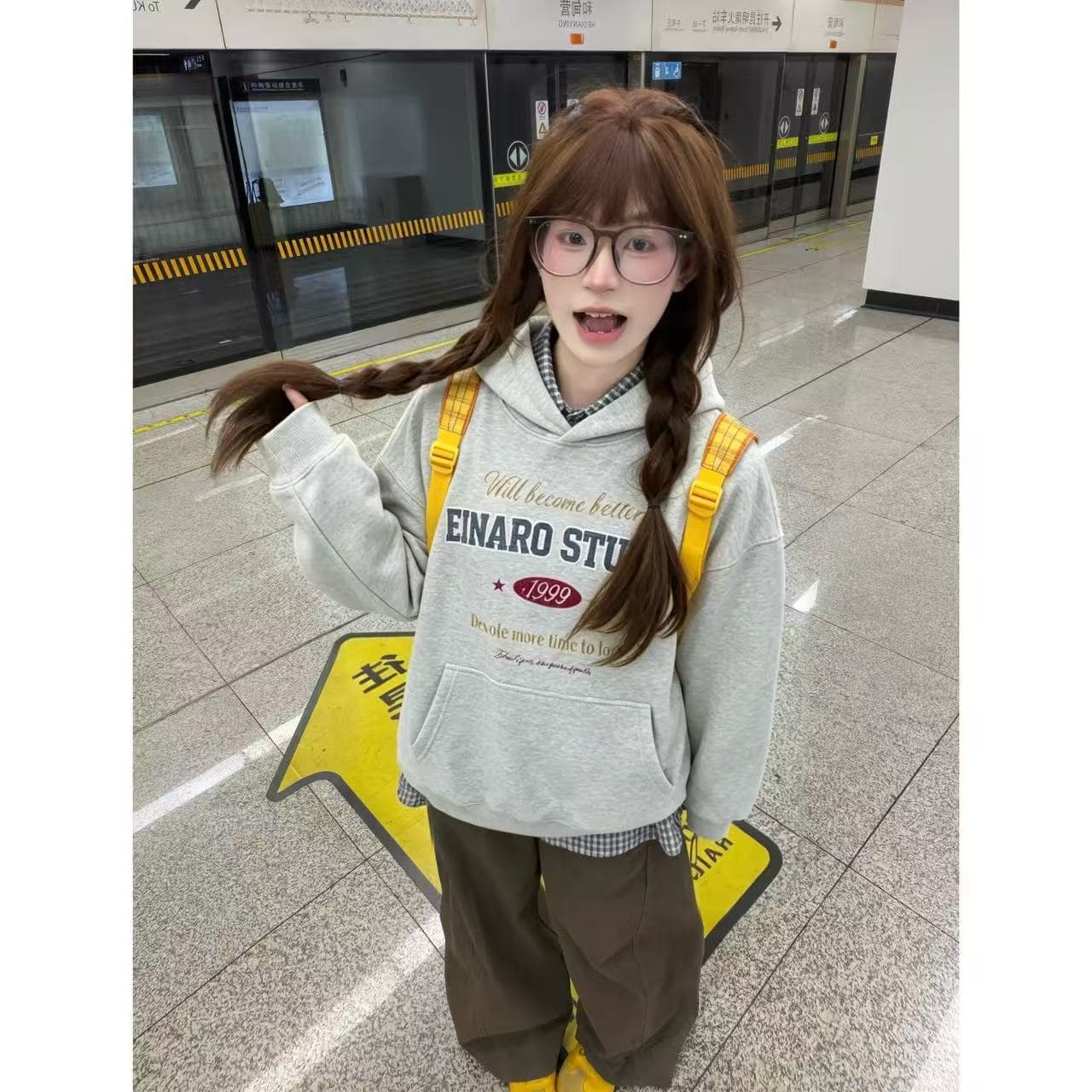 아메리칸 느긋한 바람 알파벳 프린트 밝은 회색 색상 후드 티 스웨터 여성 가을 겨울 새로운 루즈핏 Chic 다용도 재킷 트렌디 상세 이미지 4