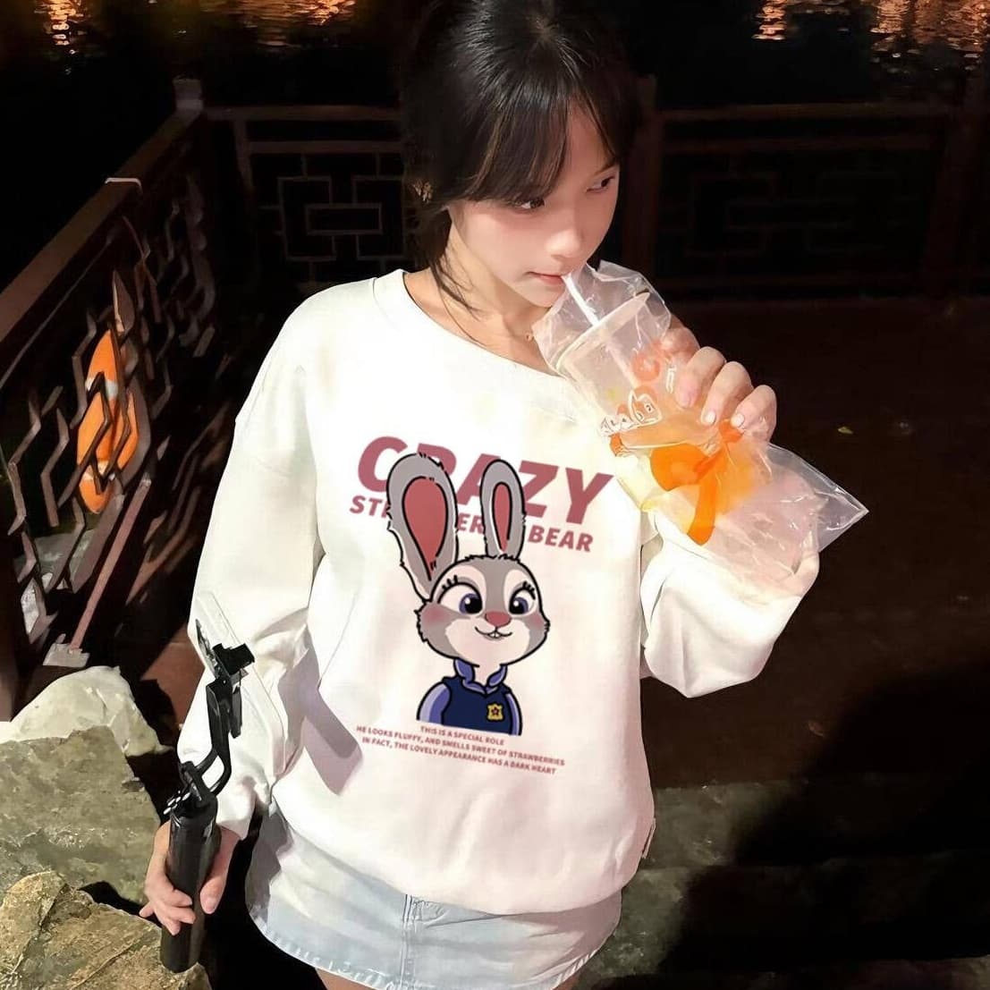 가을 재킷 2026 새로운 이른 가을 디자인 센스 작은 대중 아니요 명중 섹션 비스듬한 어깨 칼라 후드티 여성 상세 이미지 1