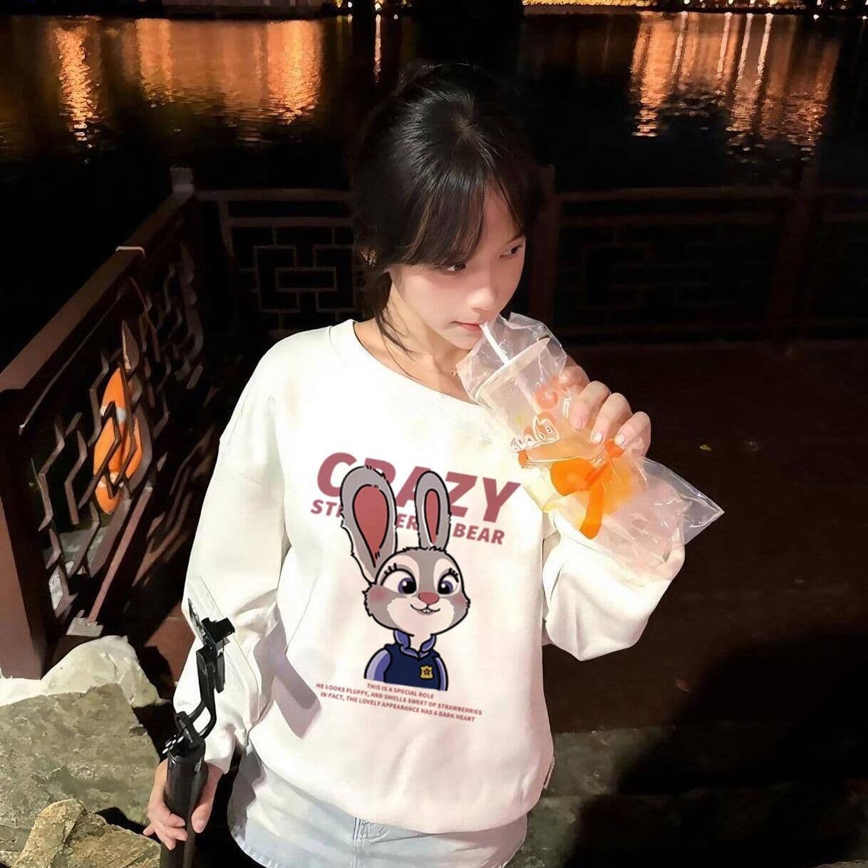 가을 재킷 2026 새로운 이른 가을 디자인 센스 작은 대중 아니요 명중 섹션 비스듬한 어깨 칼라 후드티 여성 상세 이미지 3