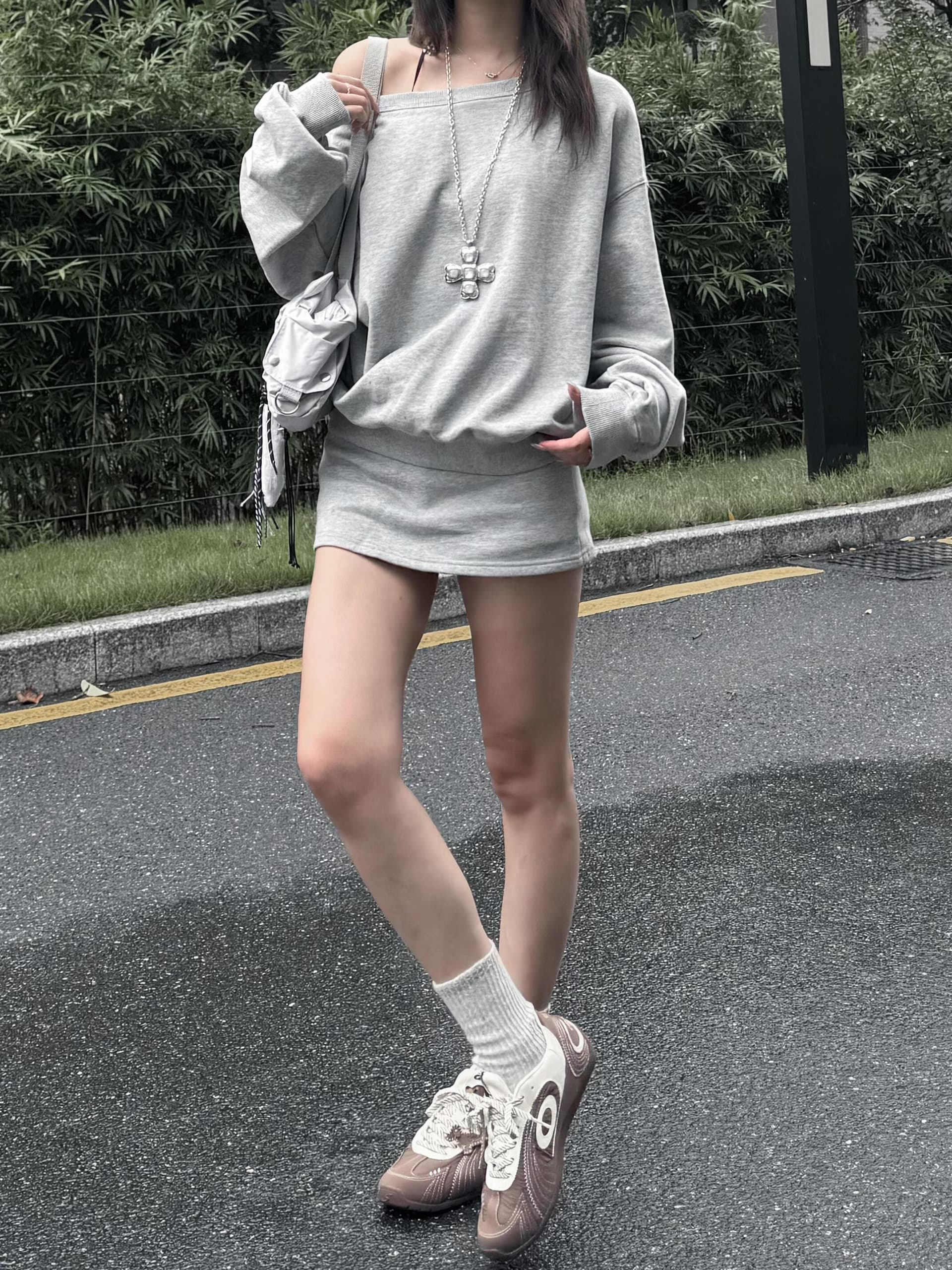아메리칸 느긋한 비스듬한 어깨 후드티 여성 조기 가을 2026 새로운 느슨함 센스 oversize 달콤한 핫걸 긴팔 맨위 상세 이미지 5
