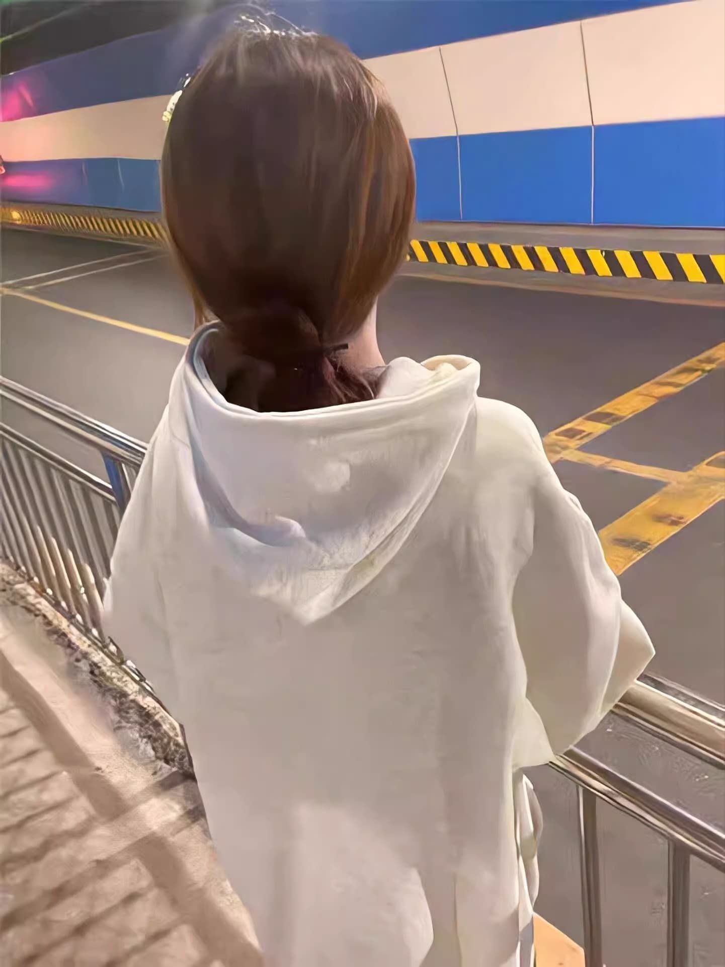 털이 있고 두꺼운 후드티 여성 2026 가을 겨울 새로운 폭발 까마귀 루즈핏 oversize 아메리칸 높음 거리 재킷 이미지 3