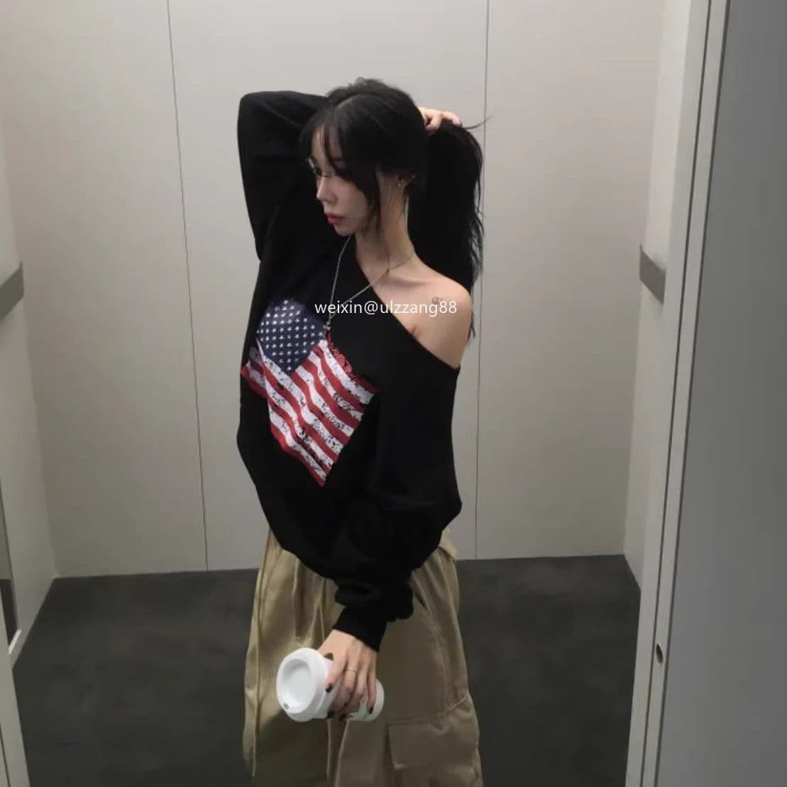 아메리칸 레트로 비스듬한 어깨 프린트 후드티 여성 가을 겨울철 루즈핏 작은 키 고급 센스 성조기 깃발 오프숄더 맨위 이미지 3