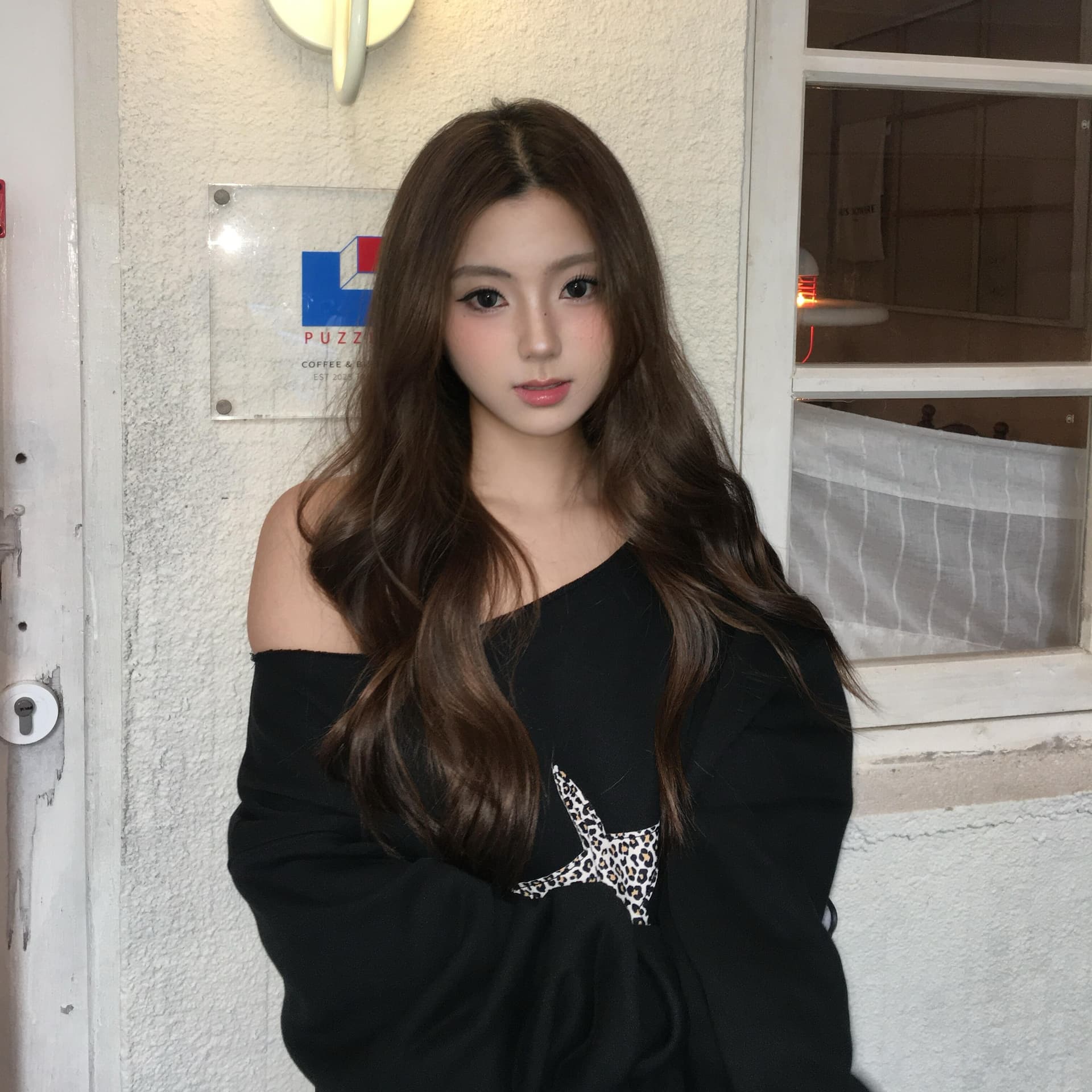2026 가을 겨울 새로운 비스듬한 어깨 별 레오파드 무늬 긴팔 핫걸 후드티 여자 조수 브랜드 이미지 5