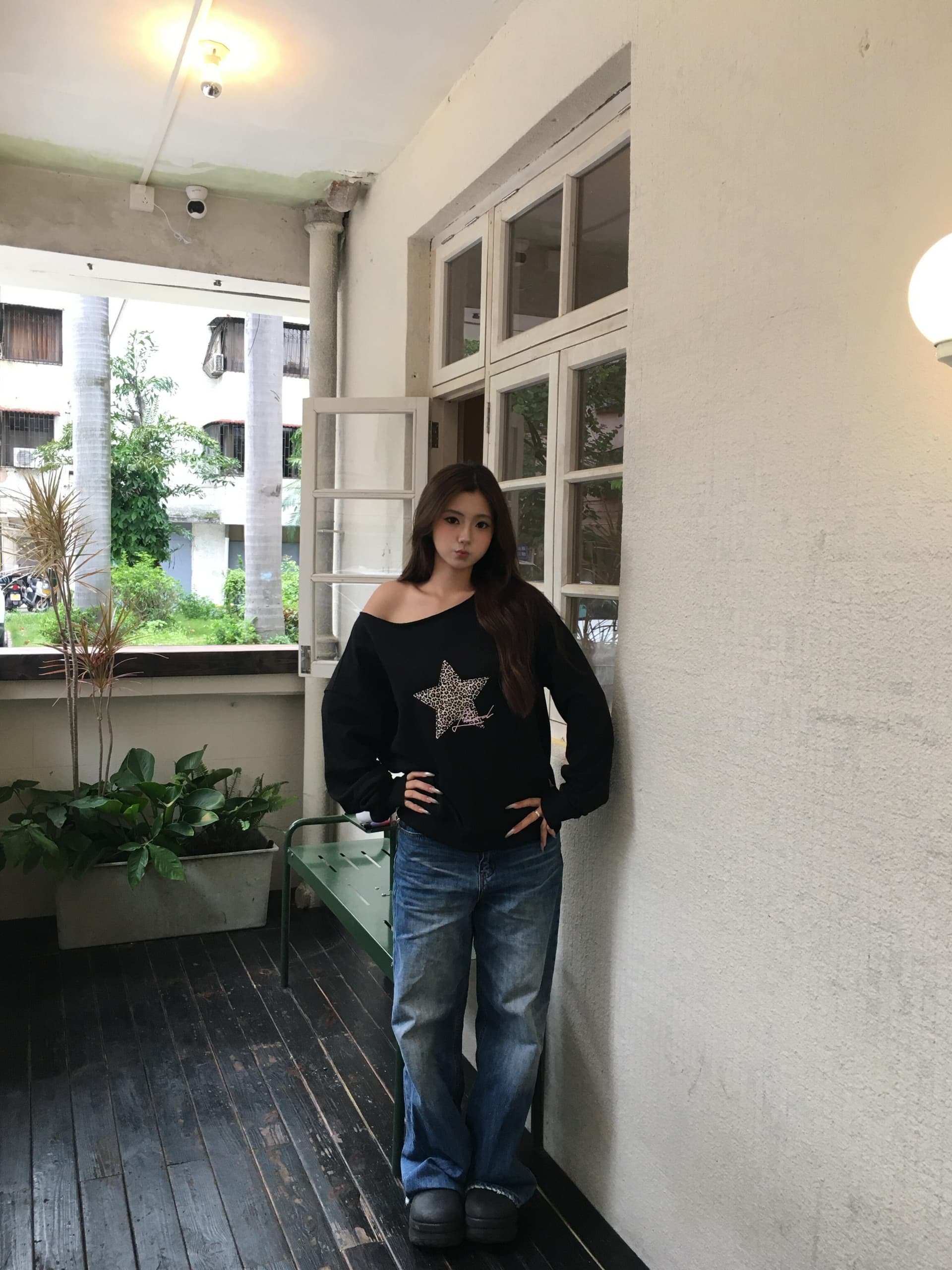 2026 가을 겨울 새로운 비스듬한 어깨 별 레오파드 무늬 긴팔 핫걸 후드티 여자 조수 브랜드 상세 이미지 3