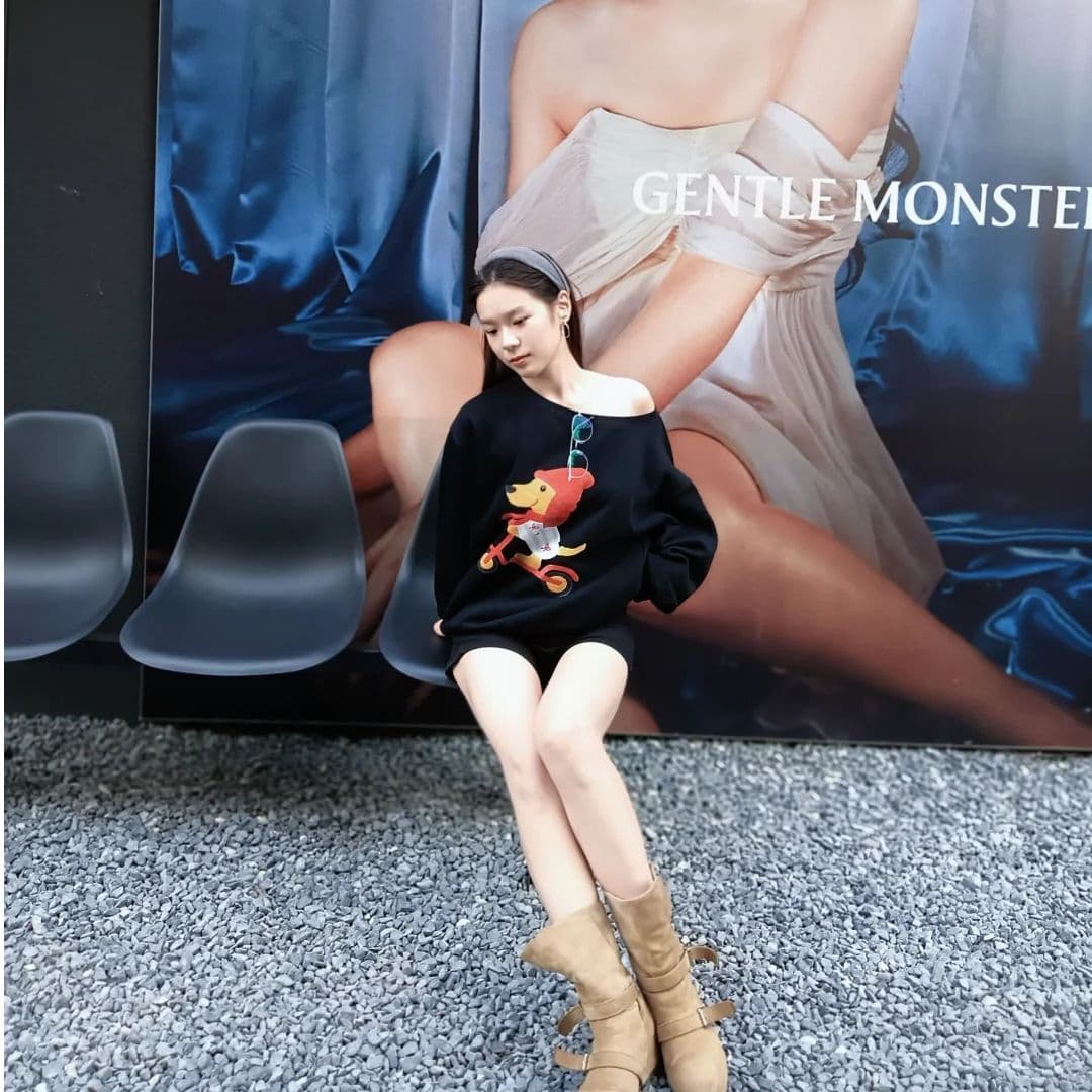 검정색 강아지 오프숄더 비스듬한 어깨 후드티 여성 가을 루즈핏 슬림해 보이는 느긋한 바람 새는 어깨 없음 모자 긴팔 맨위 가을 겨울 상세 이미지 3