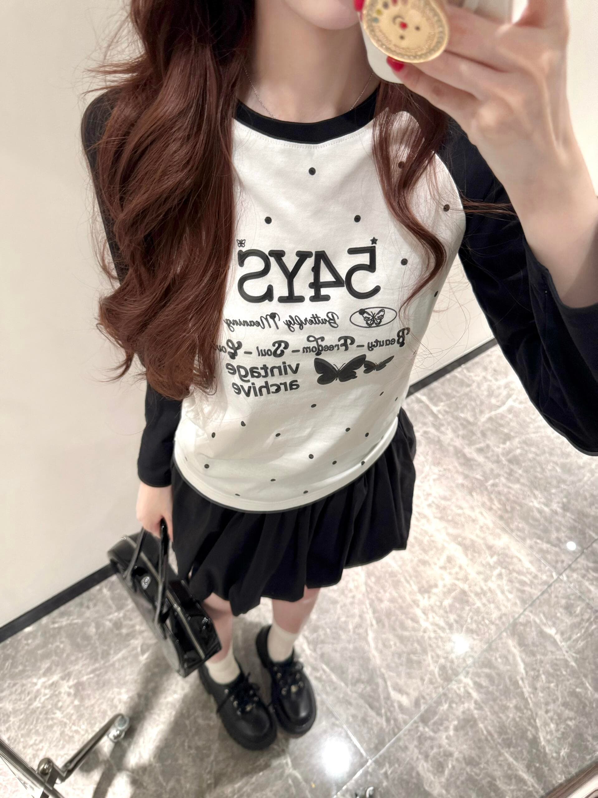 한 부서 빛 아시아 인 바람 도트 무늬 삽입 어깨 긴팔 여성 가을 캐주얼 다용도 만나는 얇은 스타일 티셔츠 핫걸 y2k 맨위 트렌디