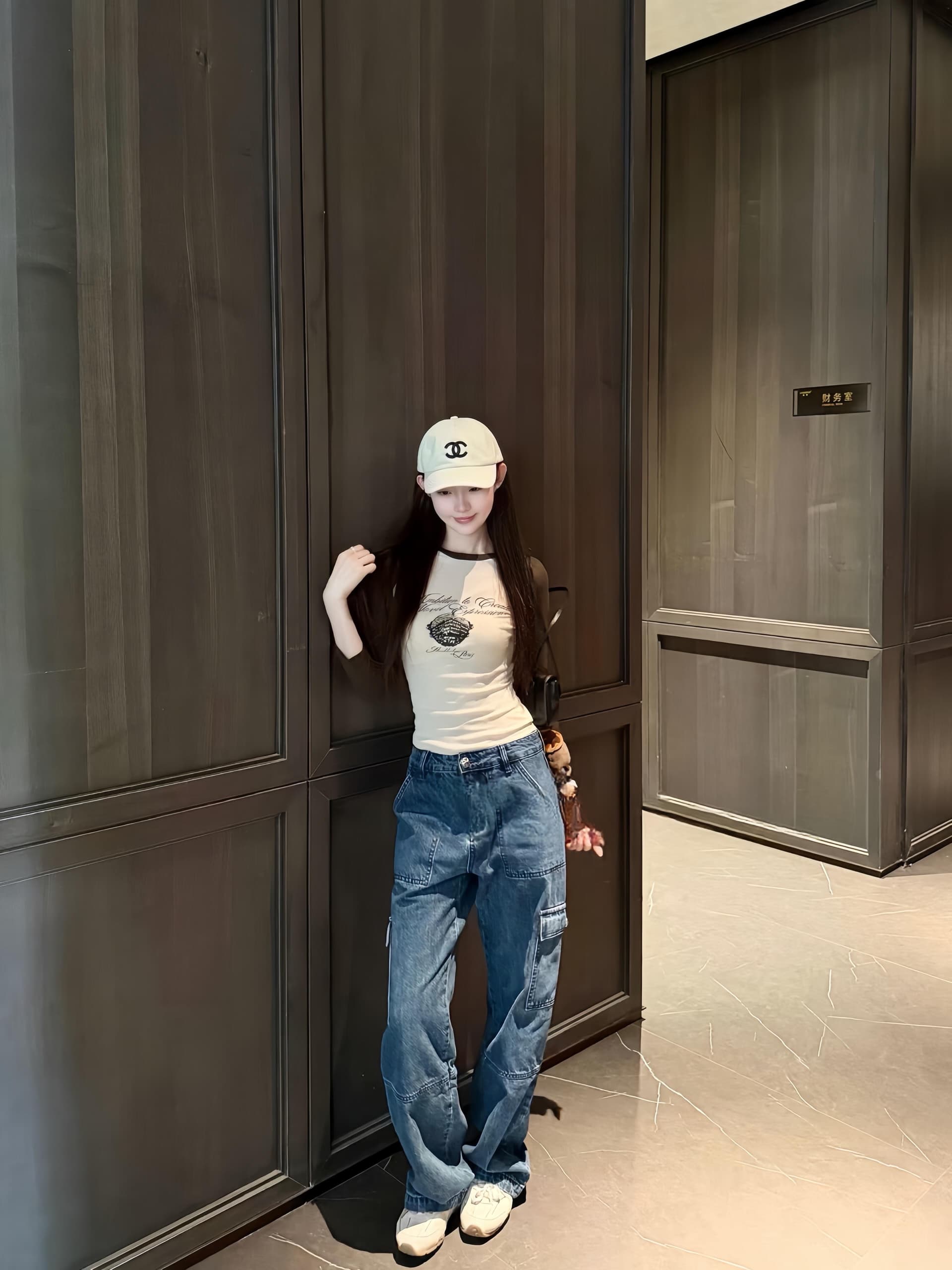 아메리칸 레트로 배색 삽입 어깨 긴팔 티셔츠 여성 가을 브라운 쌀 패치워크 색상 알파벳 프린트 몸매 가꾸기 슬림해 보이는 맨위 여성 상세 이미지 5