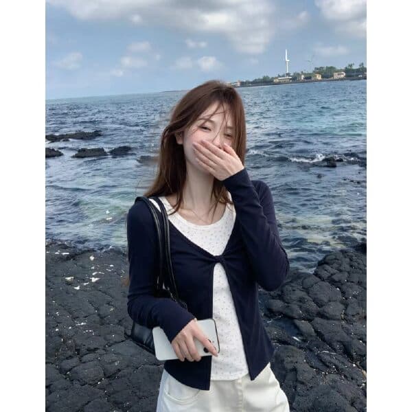 한 부서 꽃무늬 페이크 레이어드 긍정적 인 어깨 긴팔 티셔츠 여성 조기 가을 달콤함 착용 가져 가라. 몸매 가꾸기 슬림해 보이는 기본 셔츠 맨위 이미지 4