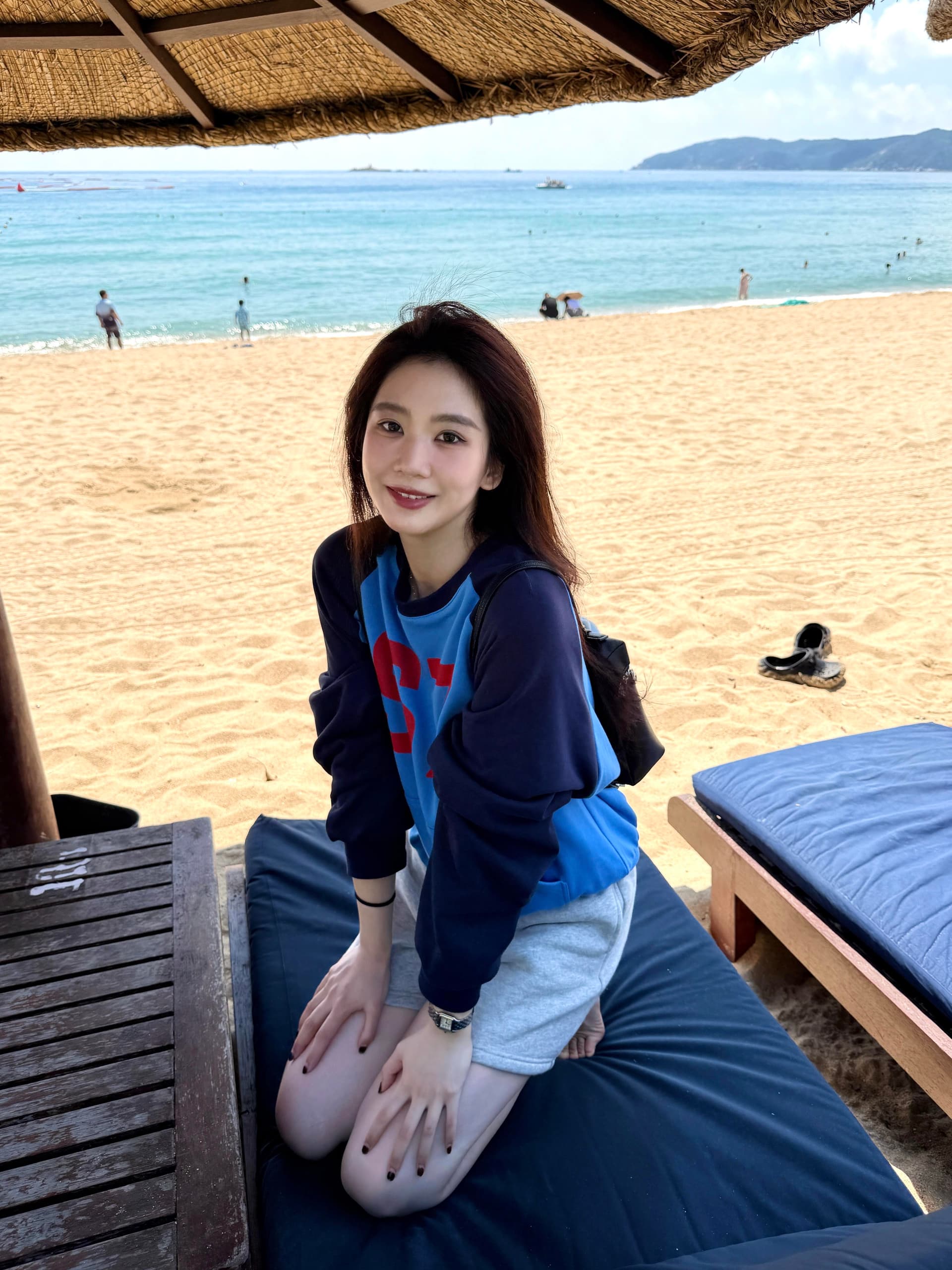 아메리칸 레트로 배색 삽입 어깨 작은 키 후드티 여성 가을 루즈핏 풀오버 숫자 프린트 쇼트 스타일 긴팔 맨위 상세 이미지 4