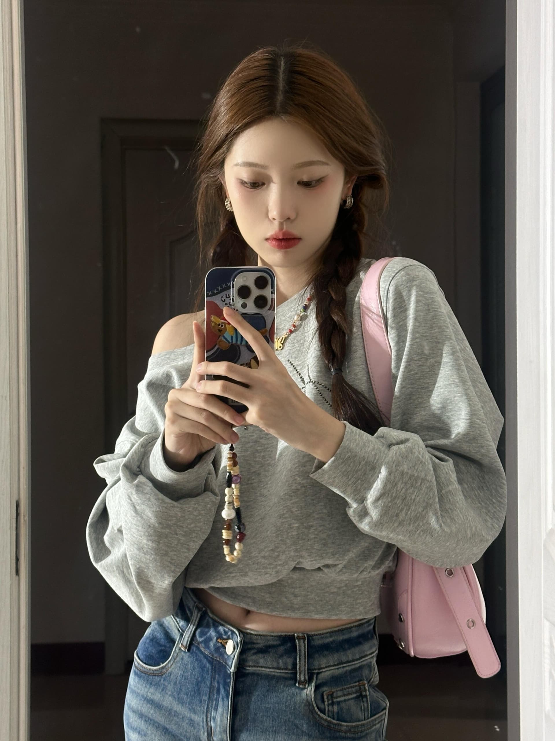 아메리칸 레트로 핫걸 핫픽스 보트넥 후드티 여성 조기 가을 새로운 디자인 센스 작은 대중 쇼트 스타일 긴팔 맨위 이미지 3