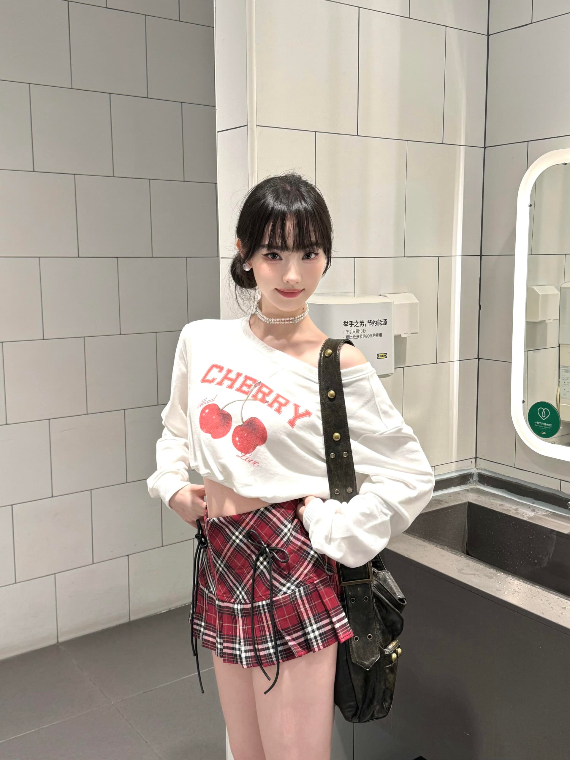 한 부서 chic 달콤한 핫걸 재미있는 체리 비스듬한 어깨 후드티 여성 가을 루즈핏 캐주얼 쇼트 스타일 한 단어 오프숄더 맨위 상세 이미지 1
