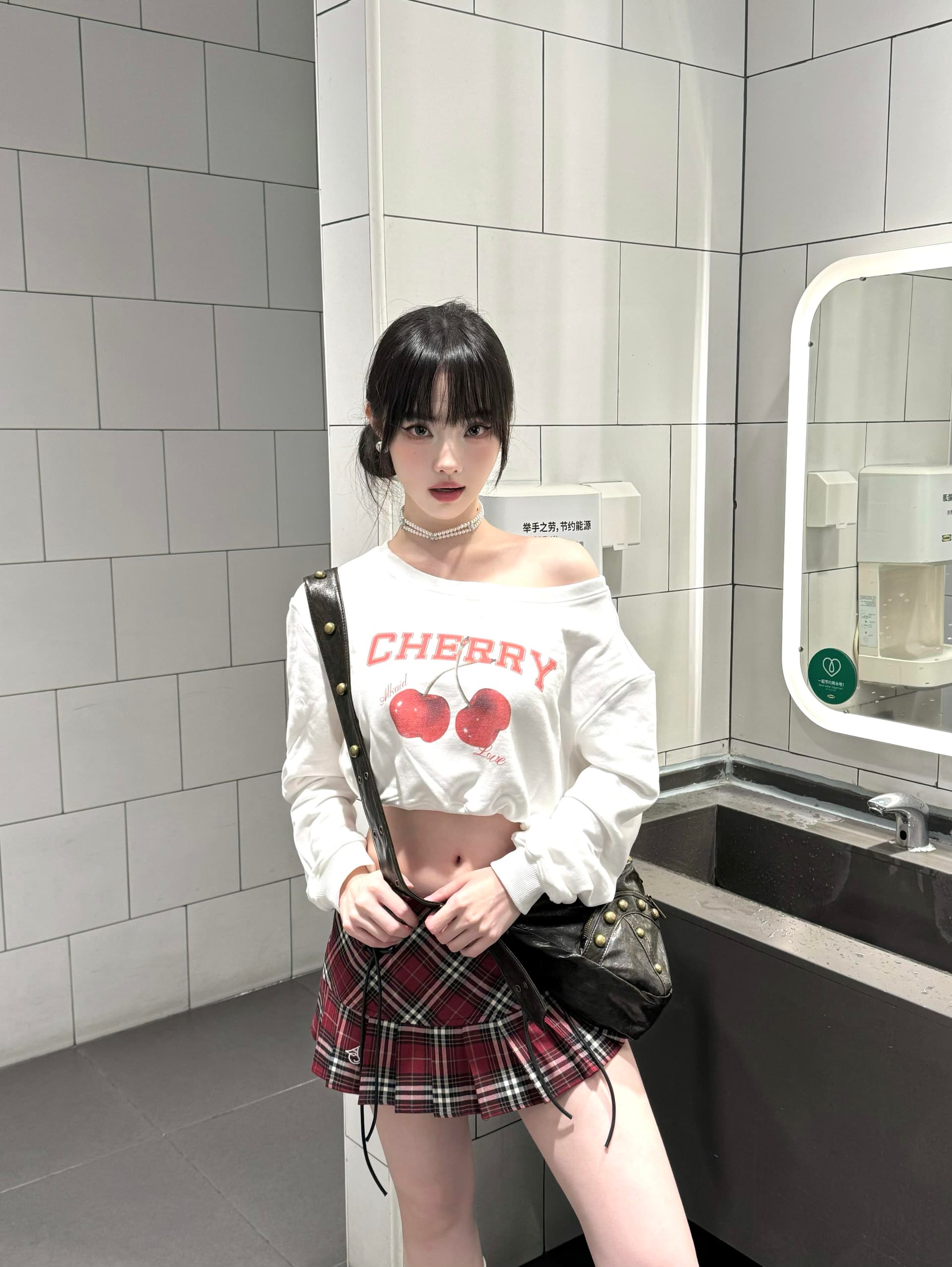 한 부서 chic 달콤한 핫걸 재미있는 체리 비스듬한 어깨 후드티 여성 가을 루즈핏 캐주얼 쇼트 스타일 한 단어 오프숄더 맨위 상세 이미지 2