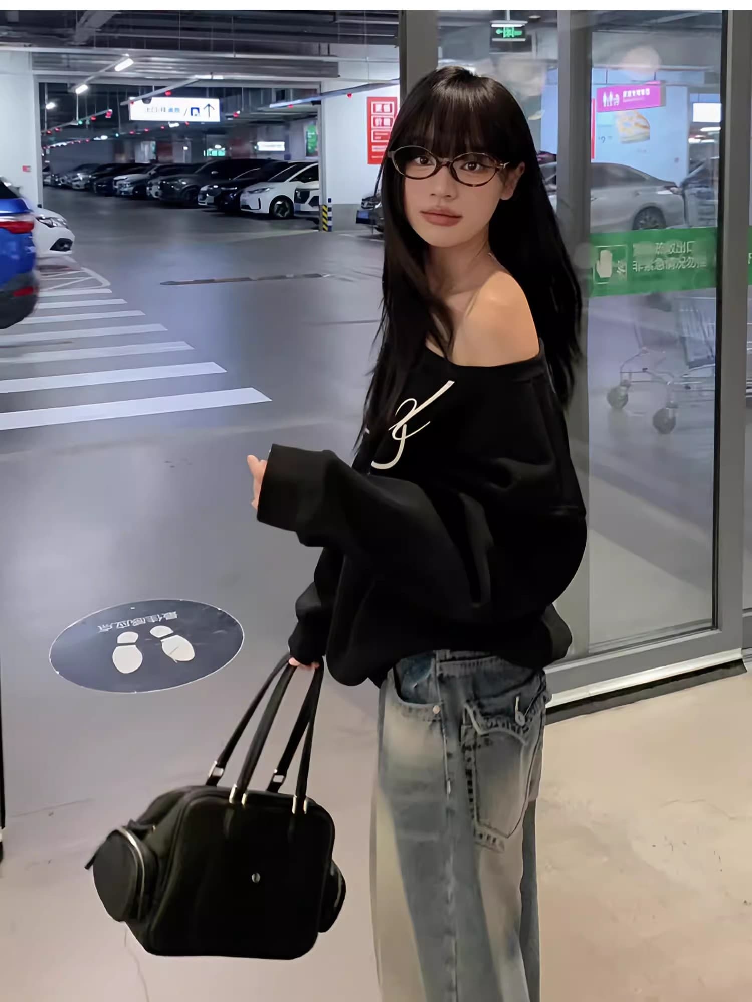 아메리칸 거리 비스듬한 어깨 후드티 여성 가을 착용 가져 가라. 알파벳 프린트 긴팔 느긋한 바람 루즈핏 슬림해 보이는 오프숄더 맨위 상세 이미지 4