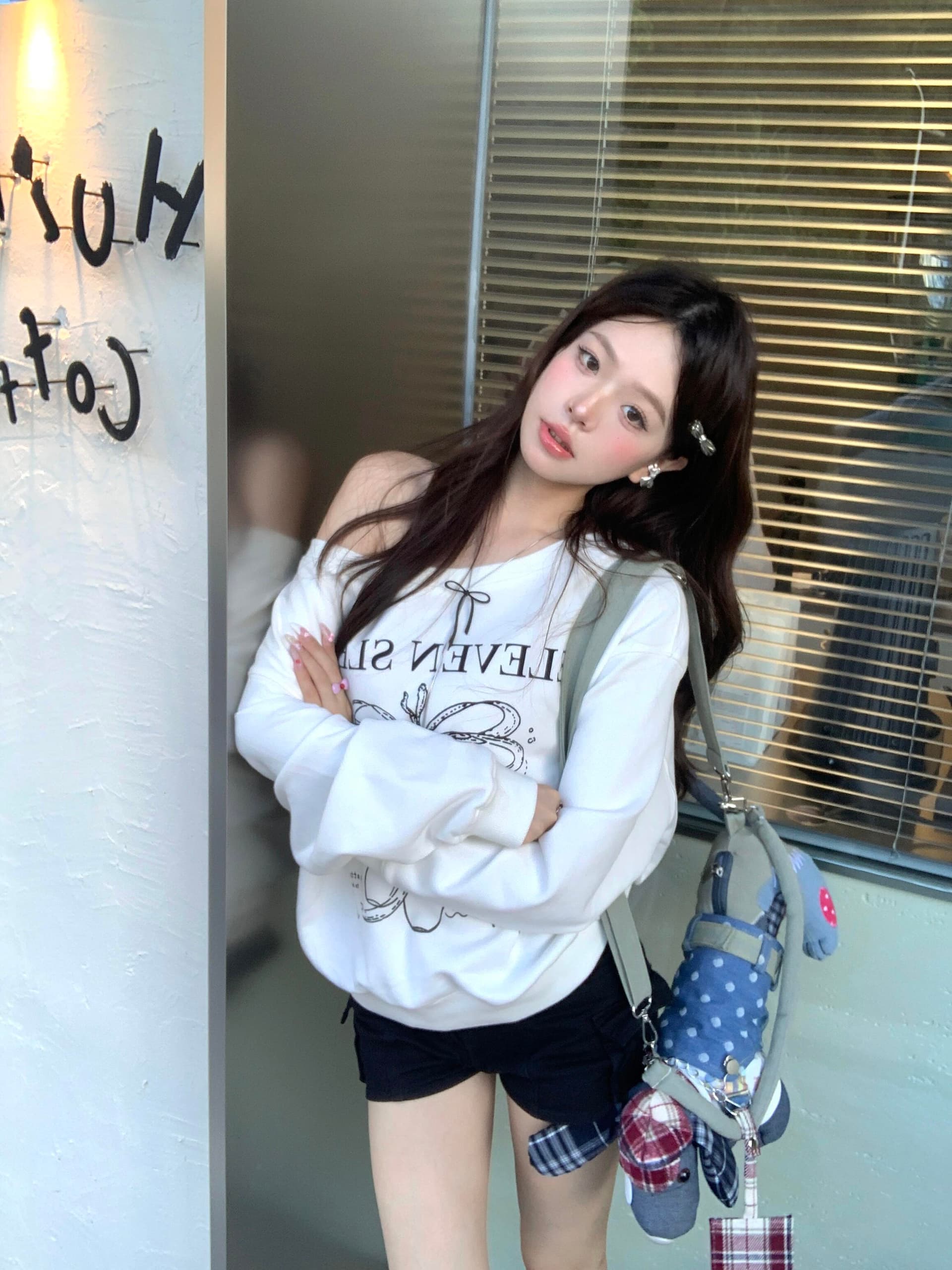 작은 대중 발레 바람 나비 매듭 오프숄더 후드티 여성 가을 겨울철 루즈핏 가을 어깨 달콤한 매운맛 분위기 센스 오프숄더 맨위 이미지 3