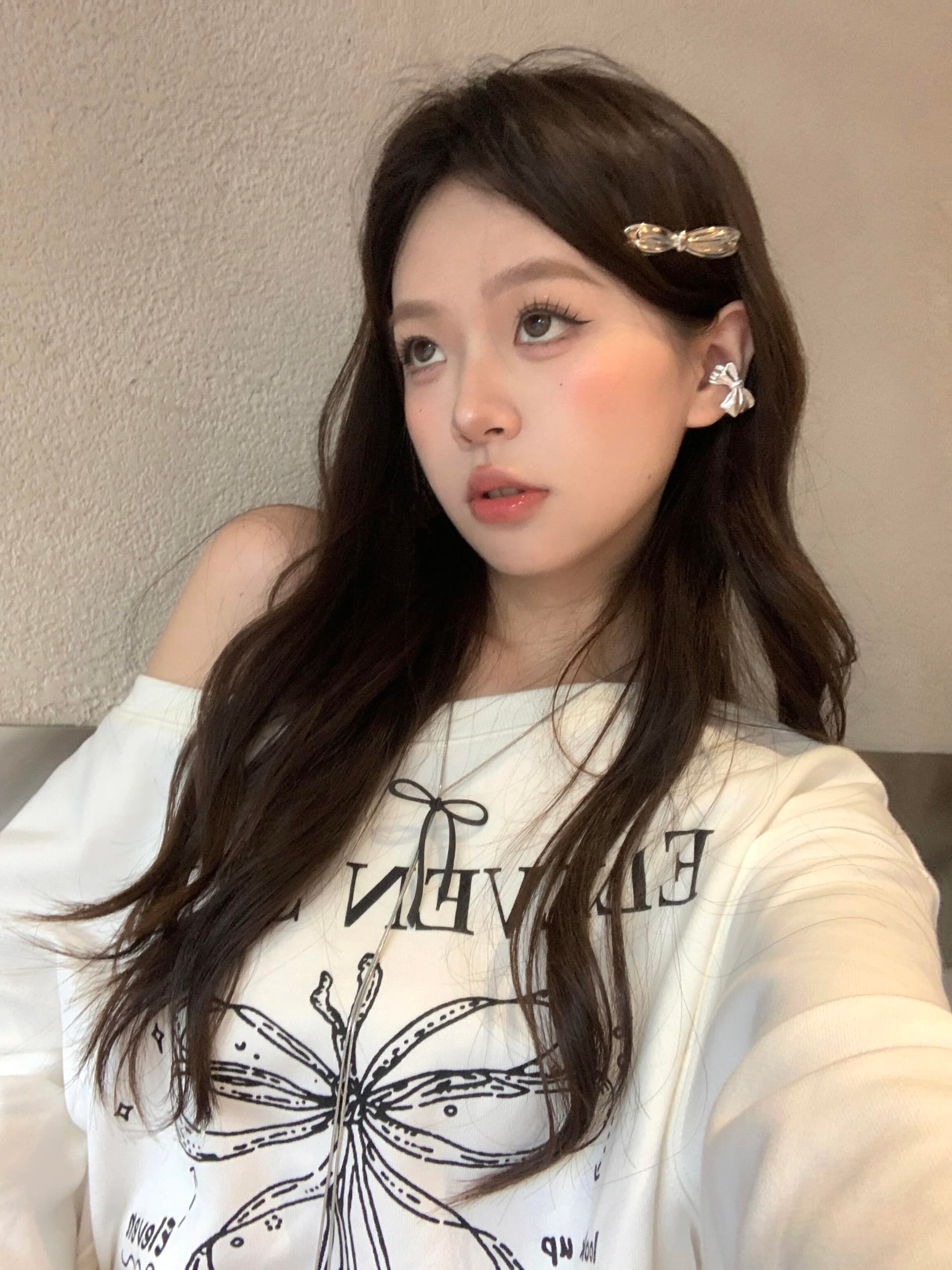 작은 대중 발레 바람 나비 매듭 오프숄더 후드티 여성 가을 겨울철 루즈핏 가을 어깨 달콤한 매운맛 분위기 센스 오프숄더 맨위 상세 이미지 4