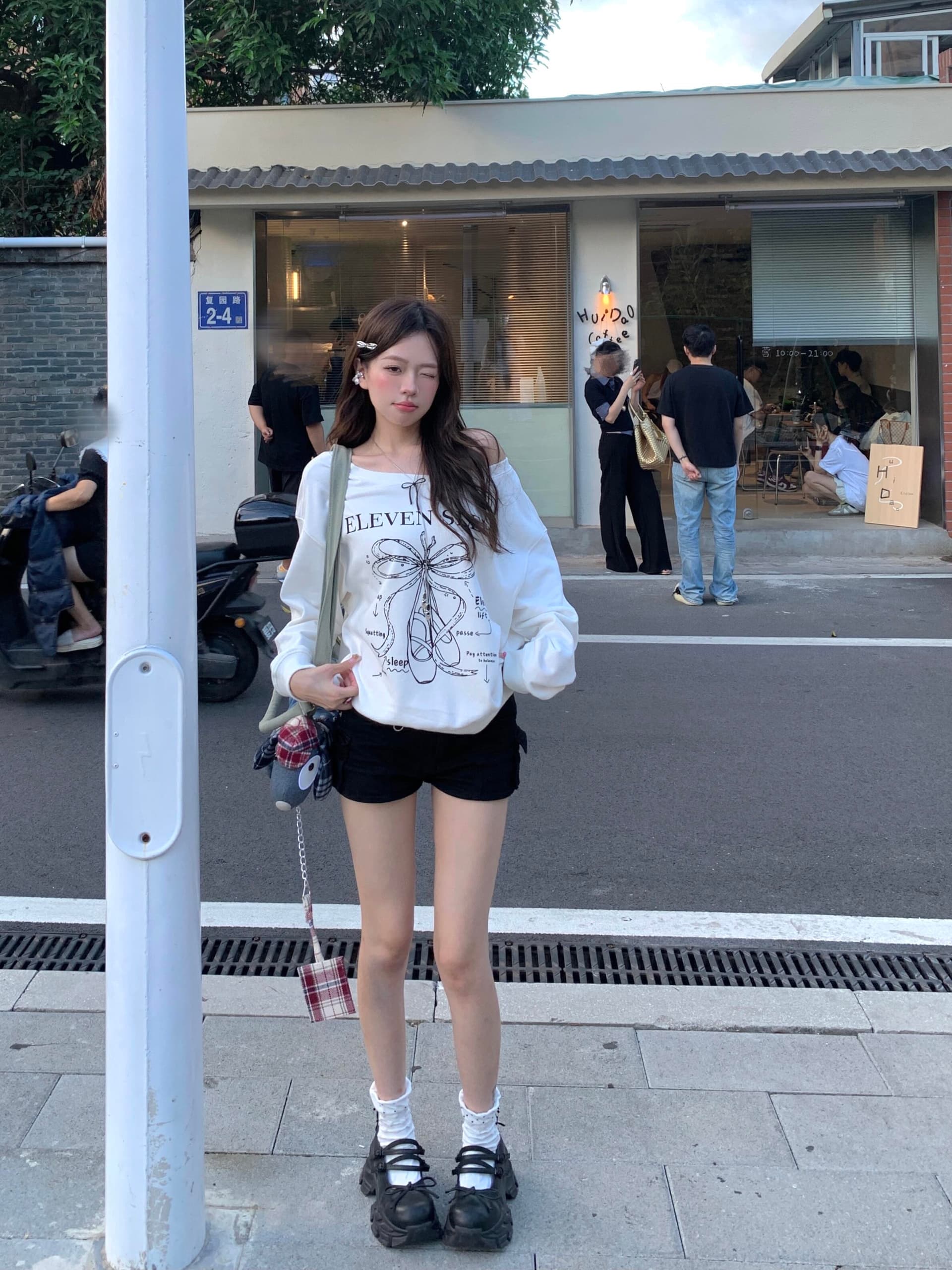 작은 대중 발레 바람 나비 매듭 오프숄더 후드티 여성 가을 겨울철 루즈핏 가을 어깨 달콤한 매운맛 분위기 센스 오프숄더 맨위 상세 이미지 5