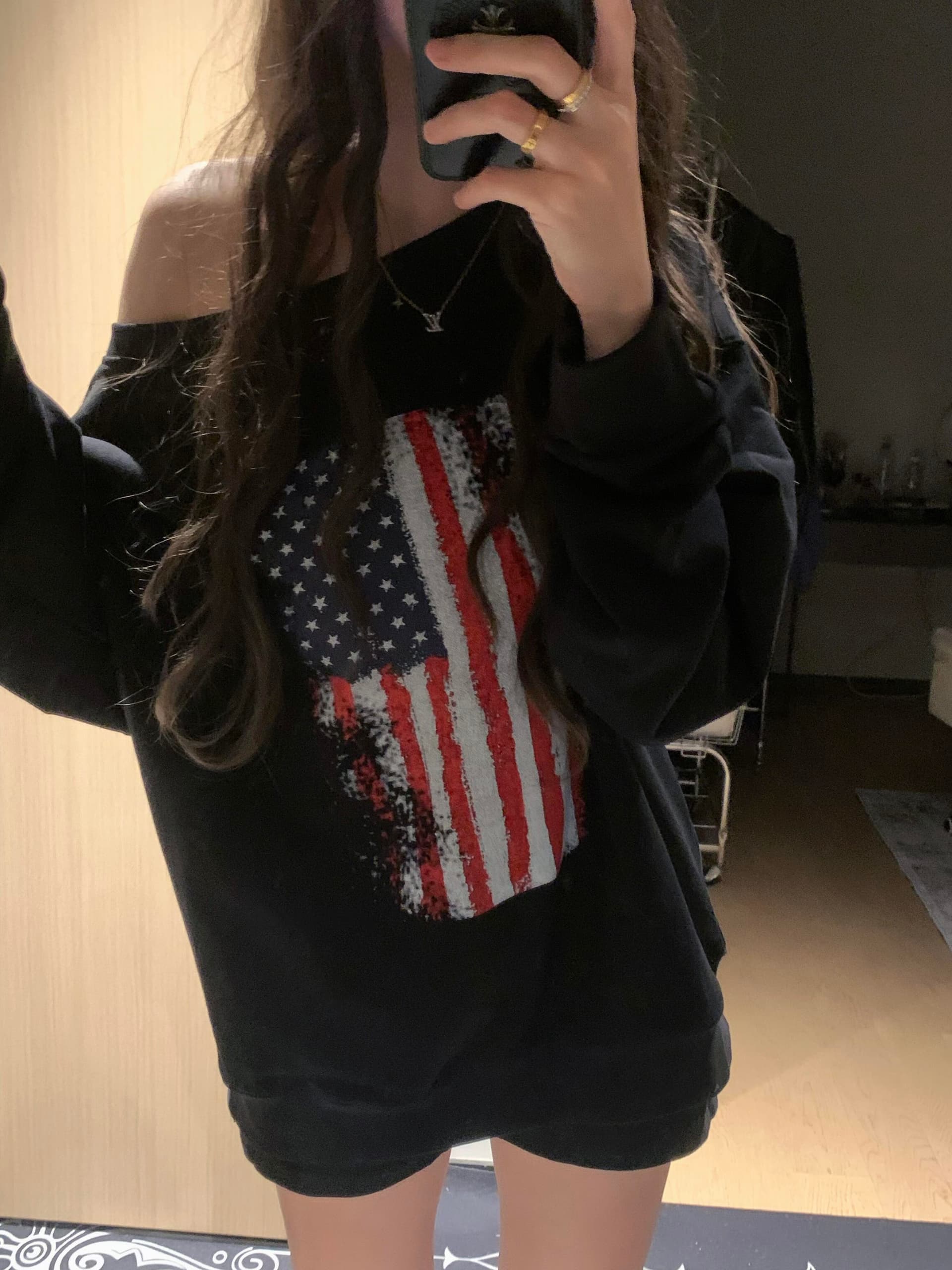 아메리칸 레트로 배너 프린트 대 네클라인 비스듬한 어깨 후드티 루즈핏 핫걸 슬림해 보이는 캐주얼 맨위 여성 이미지 4