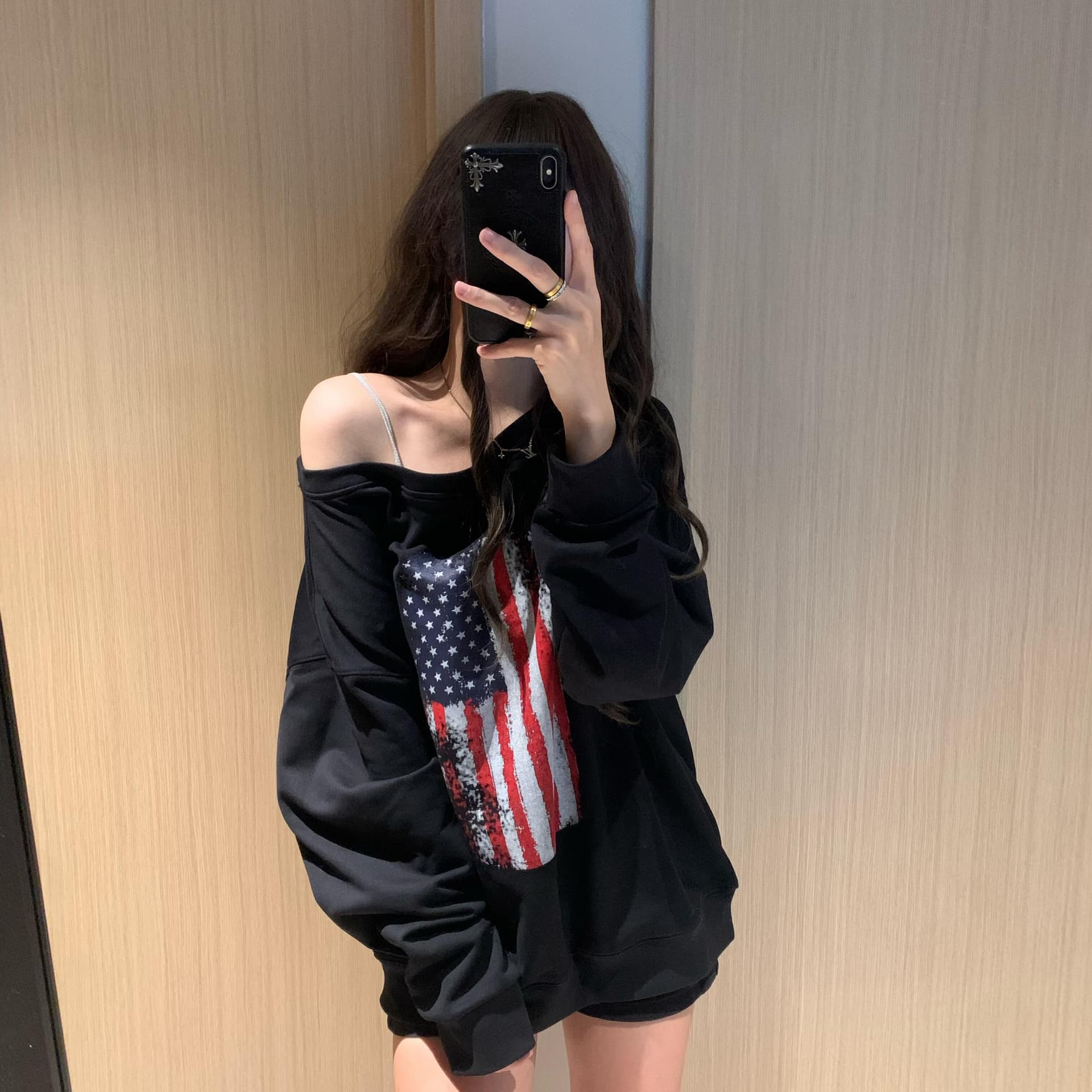 아메리칸 레트로 배너 프린트 대 네클라인 비스듬한 어깨 후드티 루즈핏 핫걸 슬림해 보이는 캐주얼 맨위 여성 이미지 5
