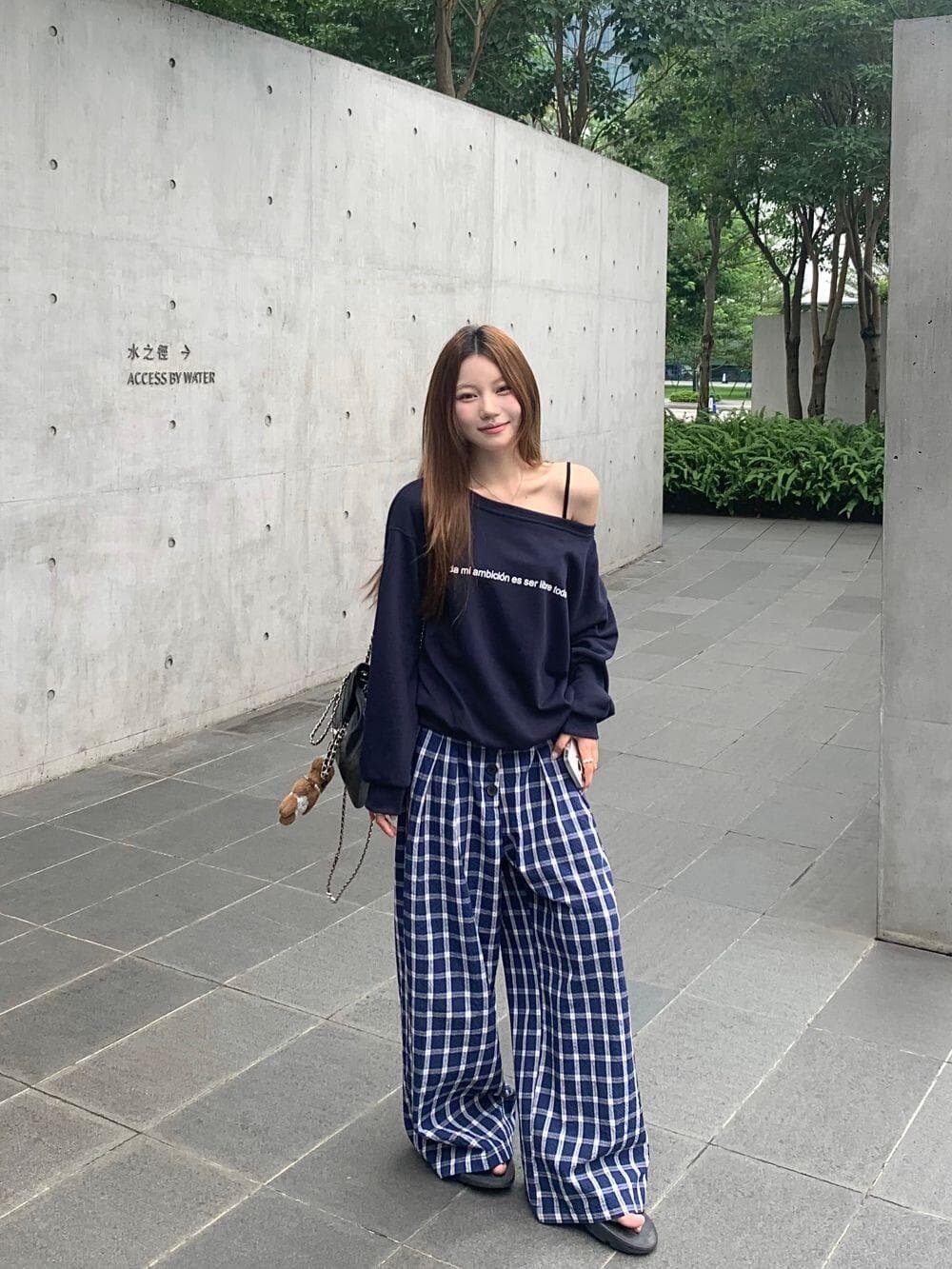 핫걸 해군 비스듬한 어깨 긴팔 티셔츠 여성 봄 가을 오프숄더 디자인 센스 아메리칸 후드티 캐주얼 루즈핏 맨위 상세 이미지 2
