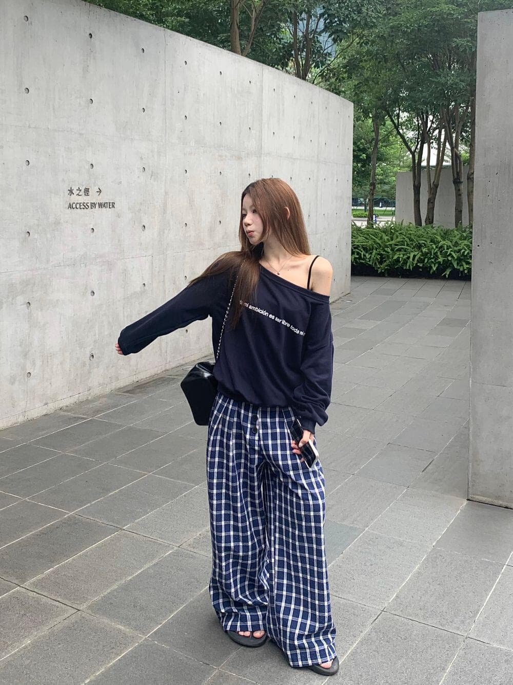 핫걸 해군 비스듬한 어깨 긴팔 티셔츠 여성 봄 가을 오프숄더 디자인 센스 아메리칸 후드티 캐주얼 루즈핏 맨위 상세 이미지 3