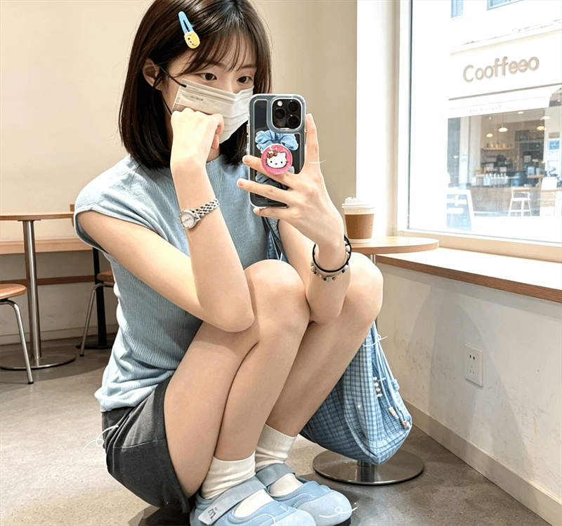 한 부서 하프 높음 라운드 넥 핫걸 파란색 조끼 티셔츠 여성 여름 긍정적 인 어깨 허리 수축 반팔 니트 스웨터 민소매 맨위 이미지 4