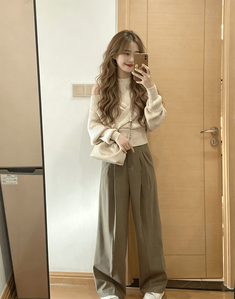 고급 센스 오프숄더 디자인 센스 작은 대중 기본 셔츠 여성 가을 겨울 반하이넥 페이크 레이어드 Chic 홀로우 아웃 니트 스웨터 이미지 2