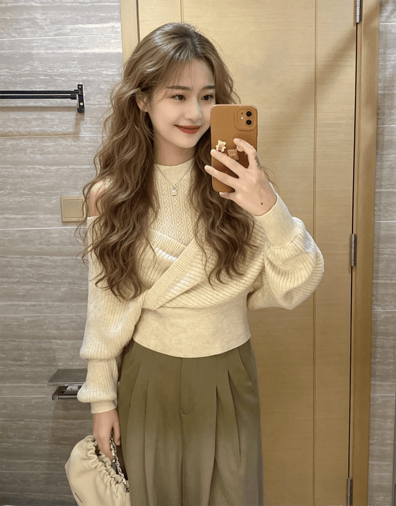 고급 센스 오프숄더 디자인 센스 작은 대중 기본 셔츠 여성 가을 겨울 반하이넥 페이크 레이어드 Chic 홀로우 아웃 니트 스웨터 상세 이미지 4