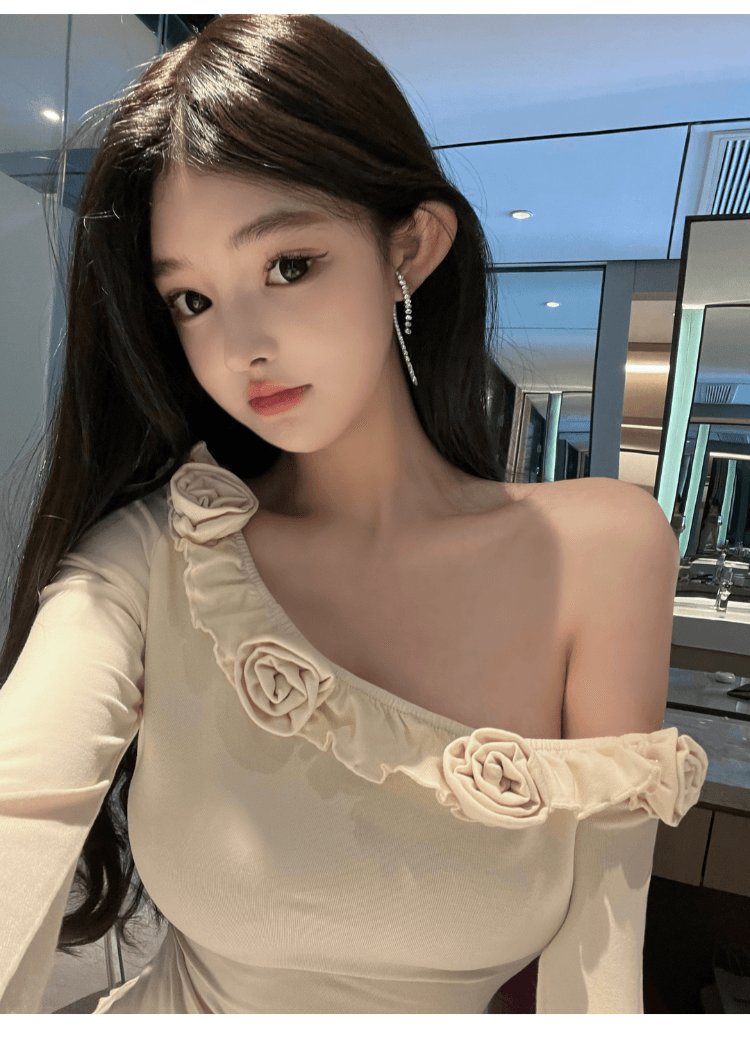 실사 정가 핫걸 프릴 3 차원 꽃 비스듬한 어깨 긴팔 티셔츠 여성 몸매 가꾸기 슬림해 보이는 섹시함 오프숄더 맨위 상세 이미지 5