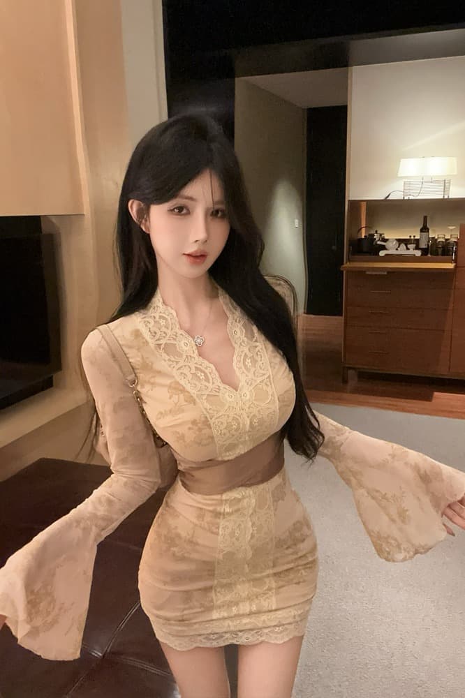 실사 정가 순수한 욕망 섹시함 나팔 소매 V넥 레이스 여성 드레스 핫걸 품격 허리 수축 슬림해 보이는 타이트 스커트 이미지 6