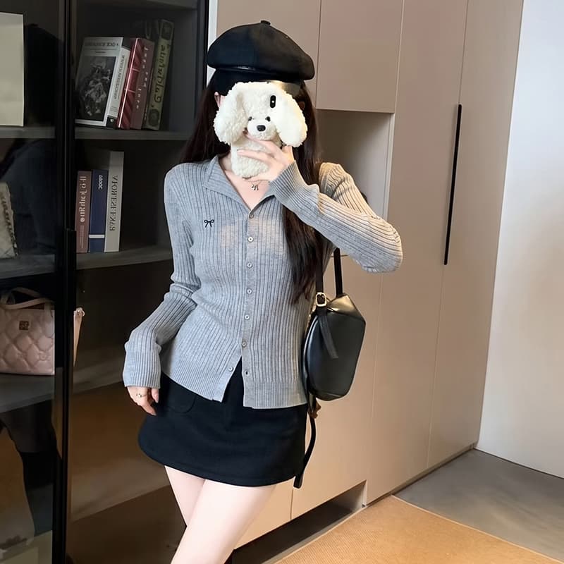 실사 2026 가을 새로운 기타 색상 실행 금액 폭발 폴로 칼라 자수 나비 매듭 꽈배기 긴팔 니트 오픈 가디건 이미지 4