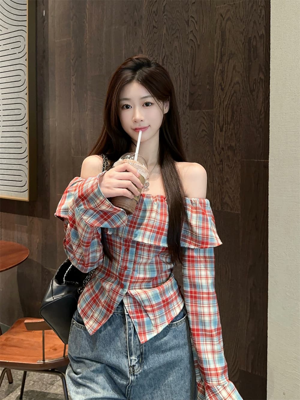 봄 빅 사이즈 여성 의류 프릴 체크무늬 셔츠 보트넥 오프숄더 나팔 소매 새로운 슬림해 보이는 쇼트 스타일 핫걸 여성 상세 이미지 2
