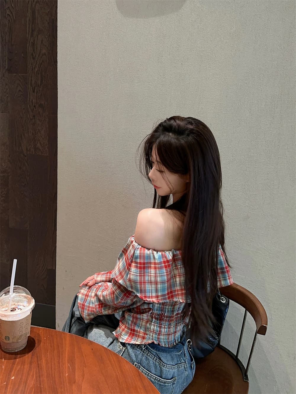 봄 빅 사이즈 여성 의류 프릴 체크무늬 셔츠 보트넥 오프숄더 나팔 소매 새로운 슬림해 보이는 쇼트 스타일 핫걸 여성 상세 이미지 6