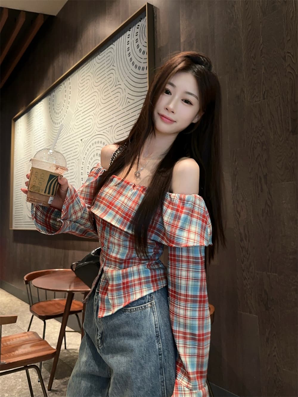 봄 빅 사이즈 여성 의류 프릴 체크무늬 셔츠 보트넥 오프숄더 나팔 소매 새로운 슬림해 보이는 쇼트 스타일 핫걸 여성 상세 이미지 7