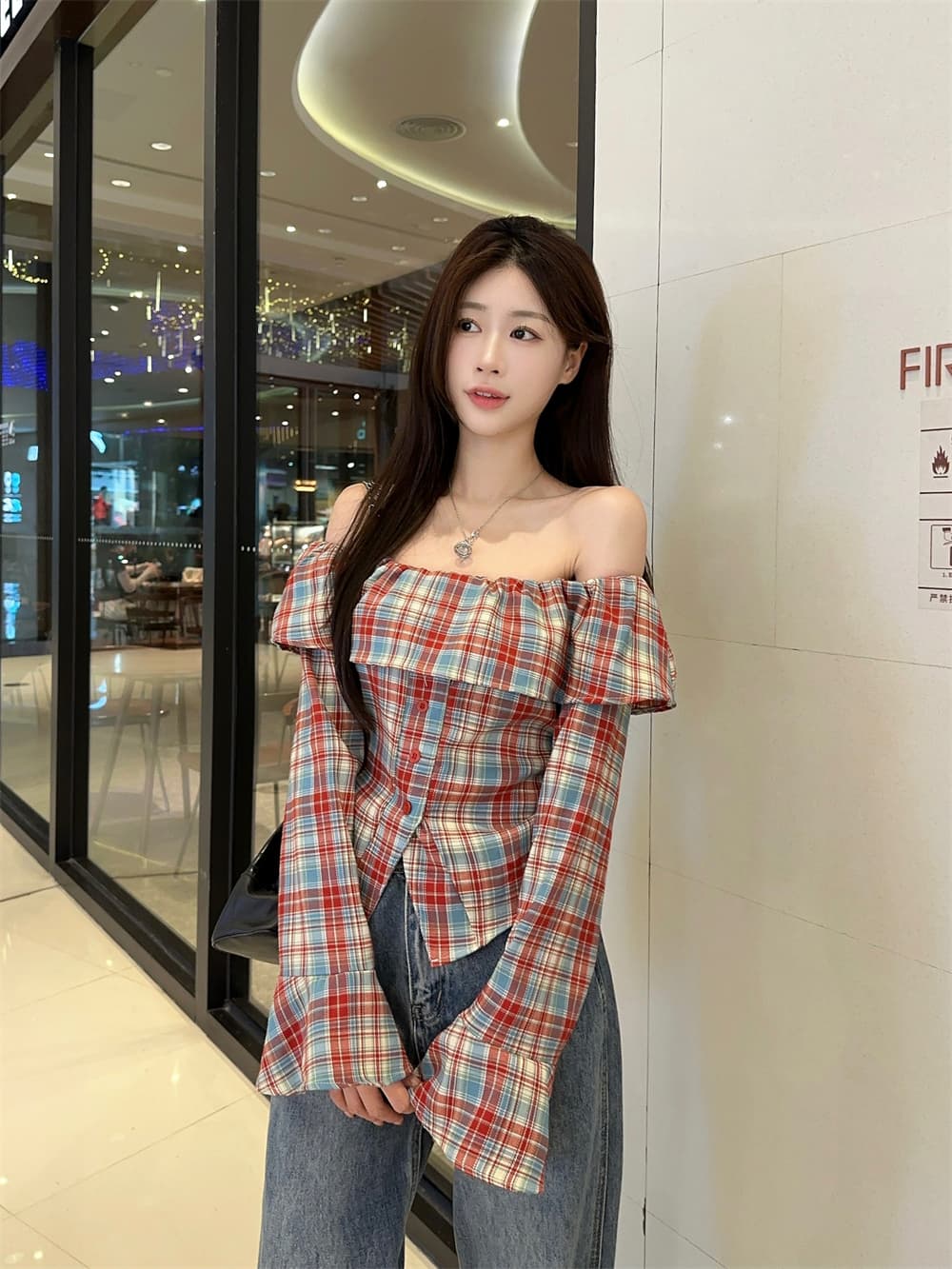 봄 빅 사이즈 여성 의류 프릴 체크무늬 셔츠 보트넥 오프숄더 나팔 소매 새로운 슬림해 보이는 쇼트 스타일 핫걸 여성 상세 이미지 15