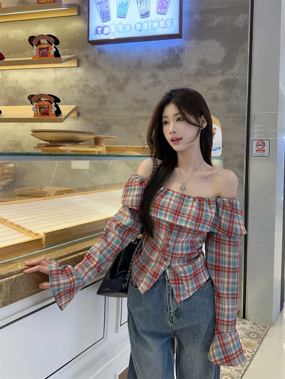 가을 빅 사이즈 여성 의류 프릴 체크무늬 셔츠 보트넥 오프숄더 나팔 소매 새로운 슬림해 보이는 쇼트 스타일 핫걸 여성 상세 이미지 14