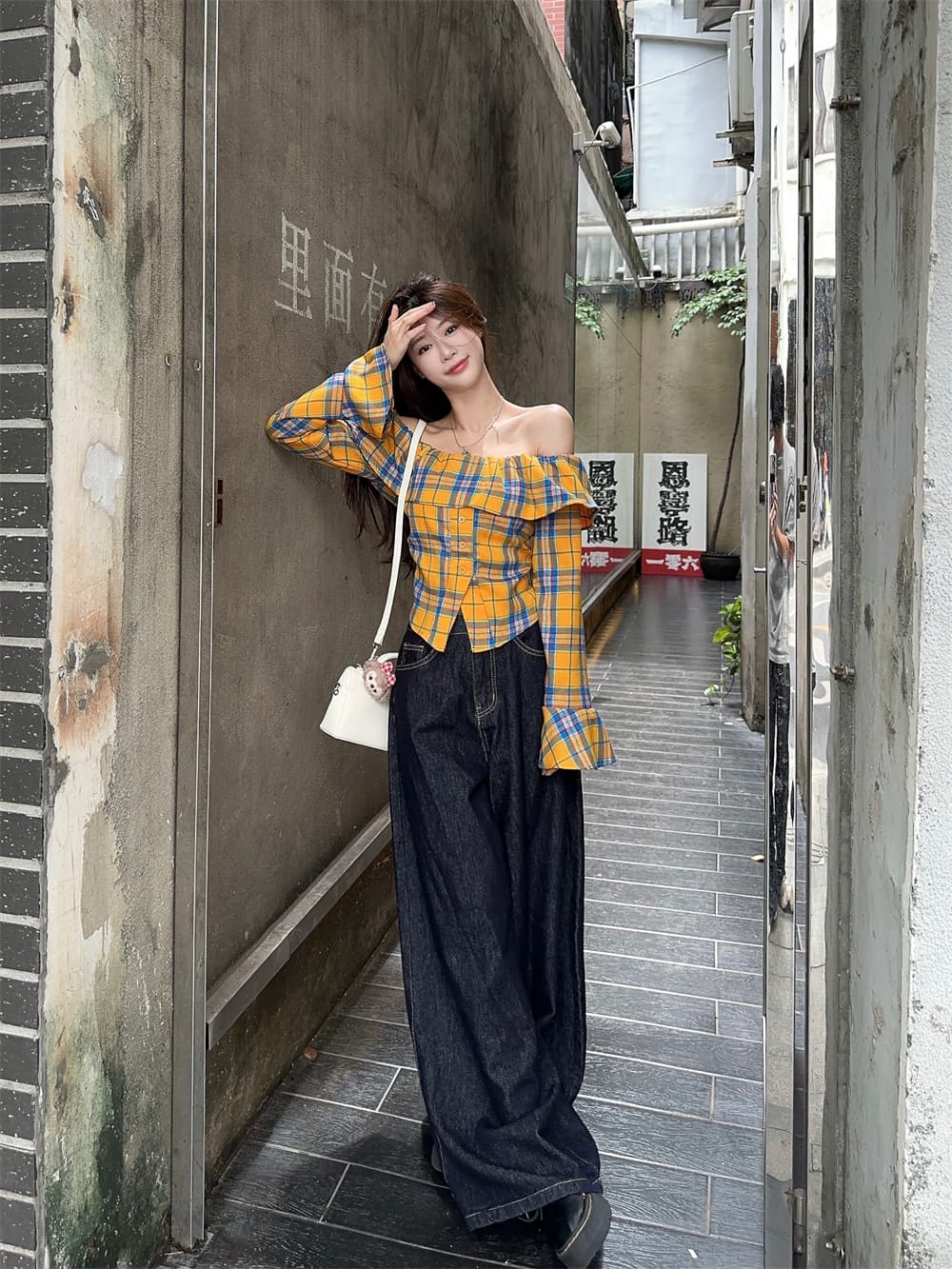 봄 빅 사이즈 여성 의류 프릴 체크무늬 셔츠 보트넥 오프숄더 나팔 소매 새로운 슬림해 보이는 쇼트 스타일 핫걸 여성 상세 이미지 29