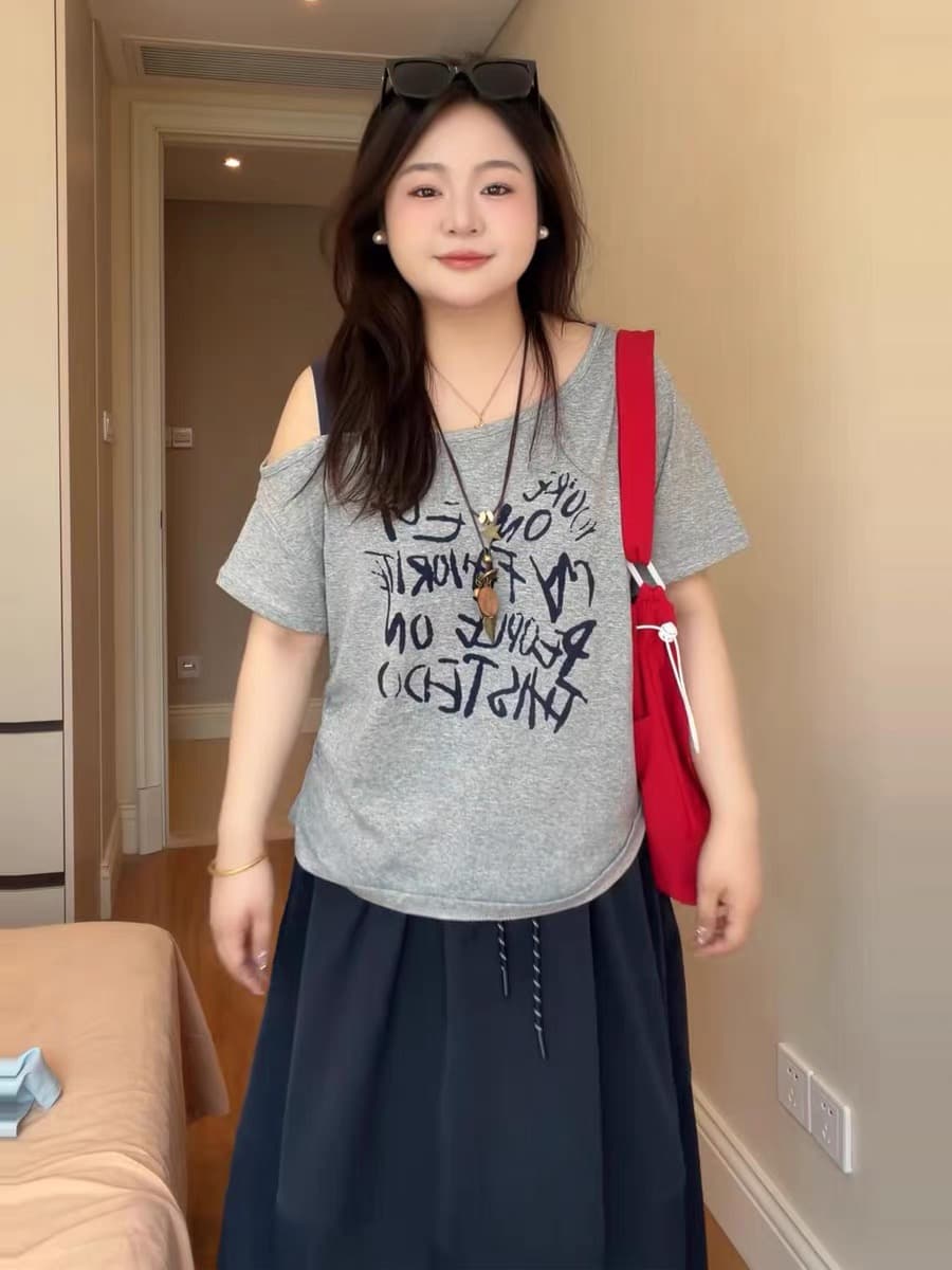 빅 사이즈 여성 의류 달콤한 차가운 바람 프린트 반팔 티셔츠 여성 여름 마이크로 지방 mm 슬림해 보이는 디자인 센스 패션 슬립 맨위 이미지 2